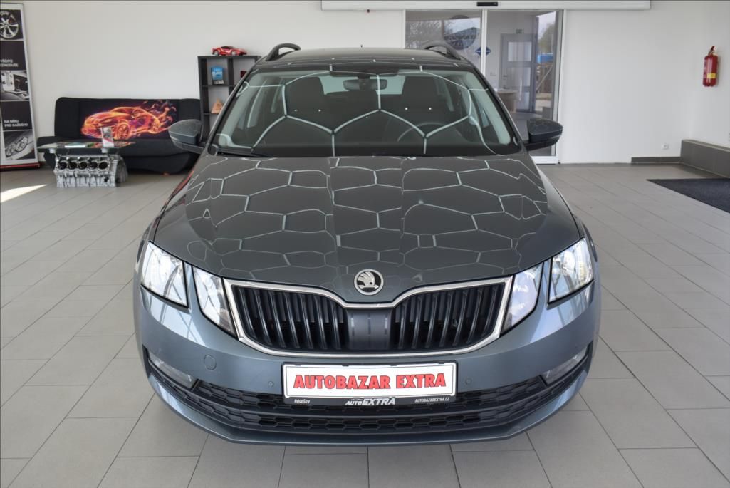 Škoda Octavia, 1,6 TDi, DSG,NAVI,serviska, - fotka 2