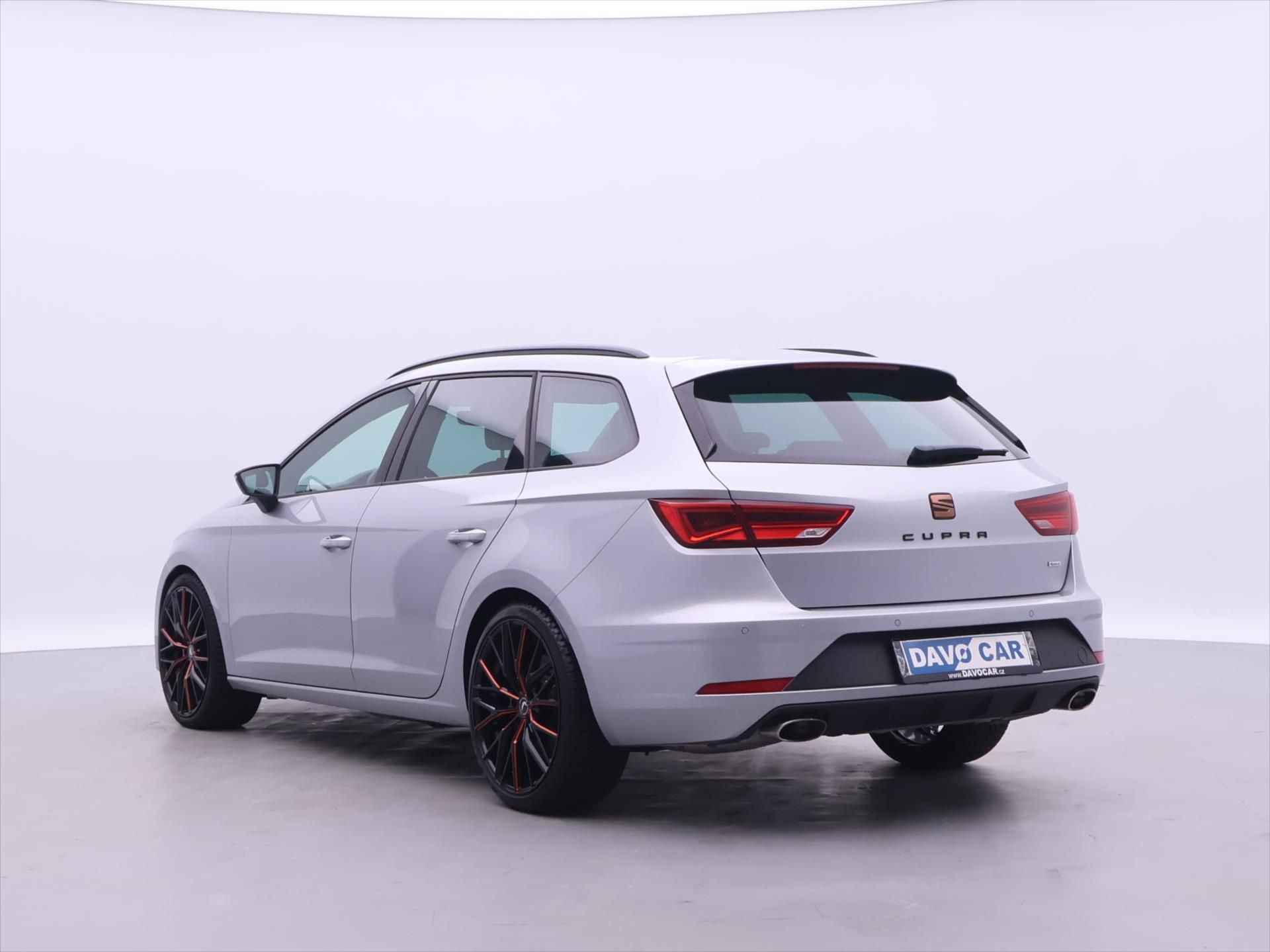 Seat Leon, 2,0 TSI Cupra 221kW 4Drive DSG - fotka 5
