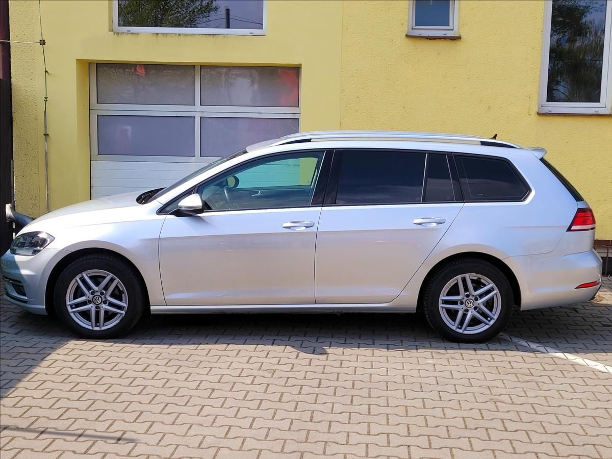 Volkswagen Golf, 1,6 TDi DSG *CEBIA* - fotka 6