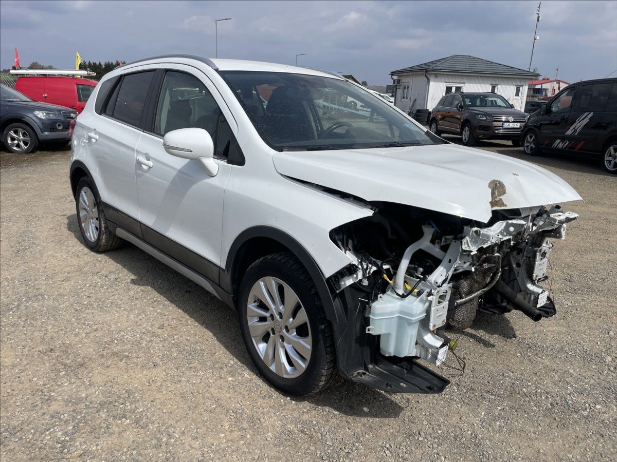 Suzuki SX4 S-Cross, 3,0 DDiS 88kw 4x4 havarované, - fotka 6