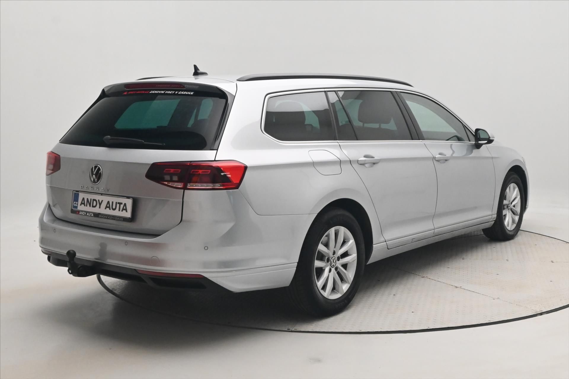 Volkswagen Passat, 2,0 TDI 110kW DSG Business VŮZ - fotka 5