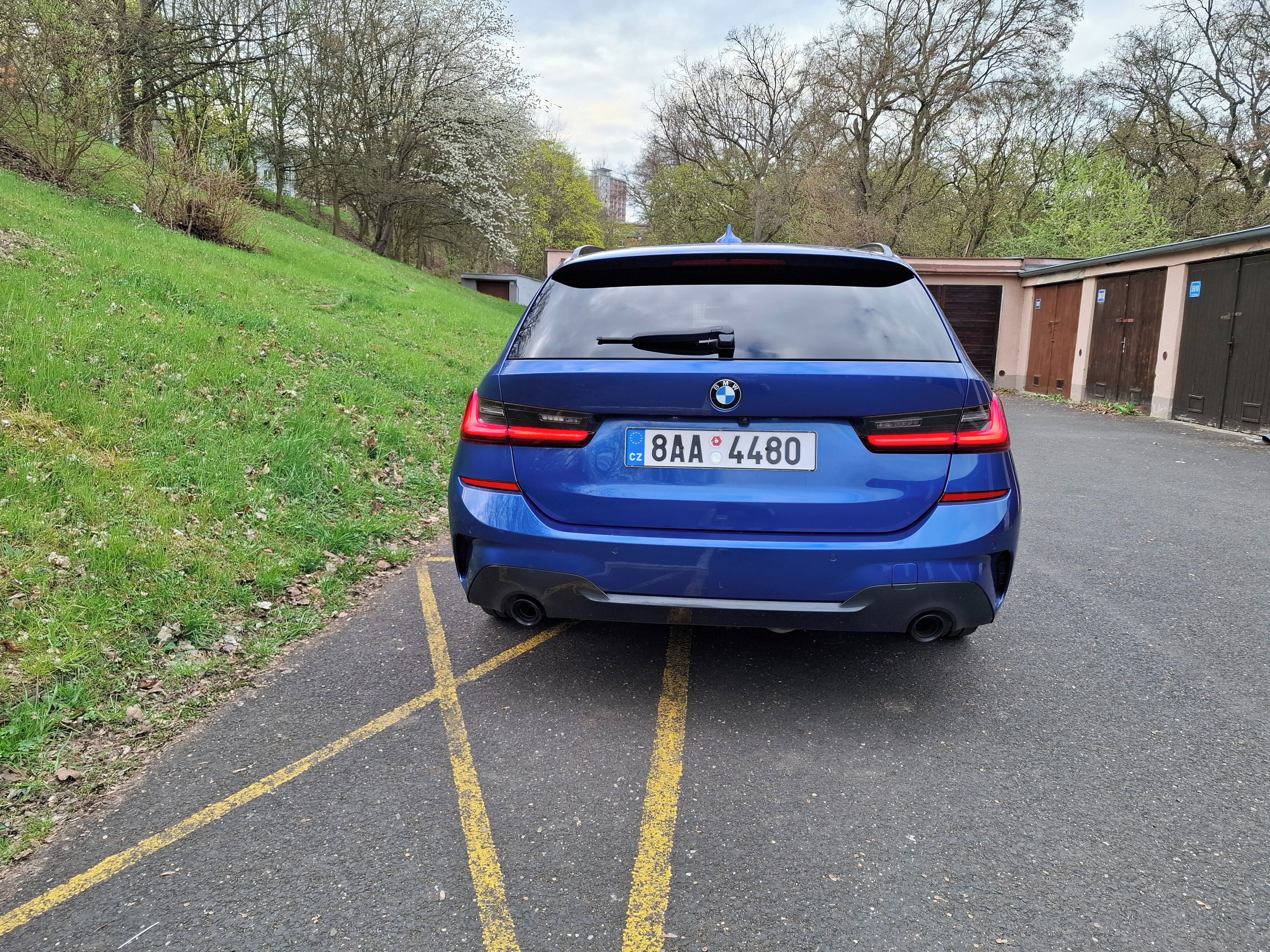 BMW Řada 3, BMW 320 XDRIVE - fotka 4