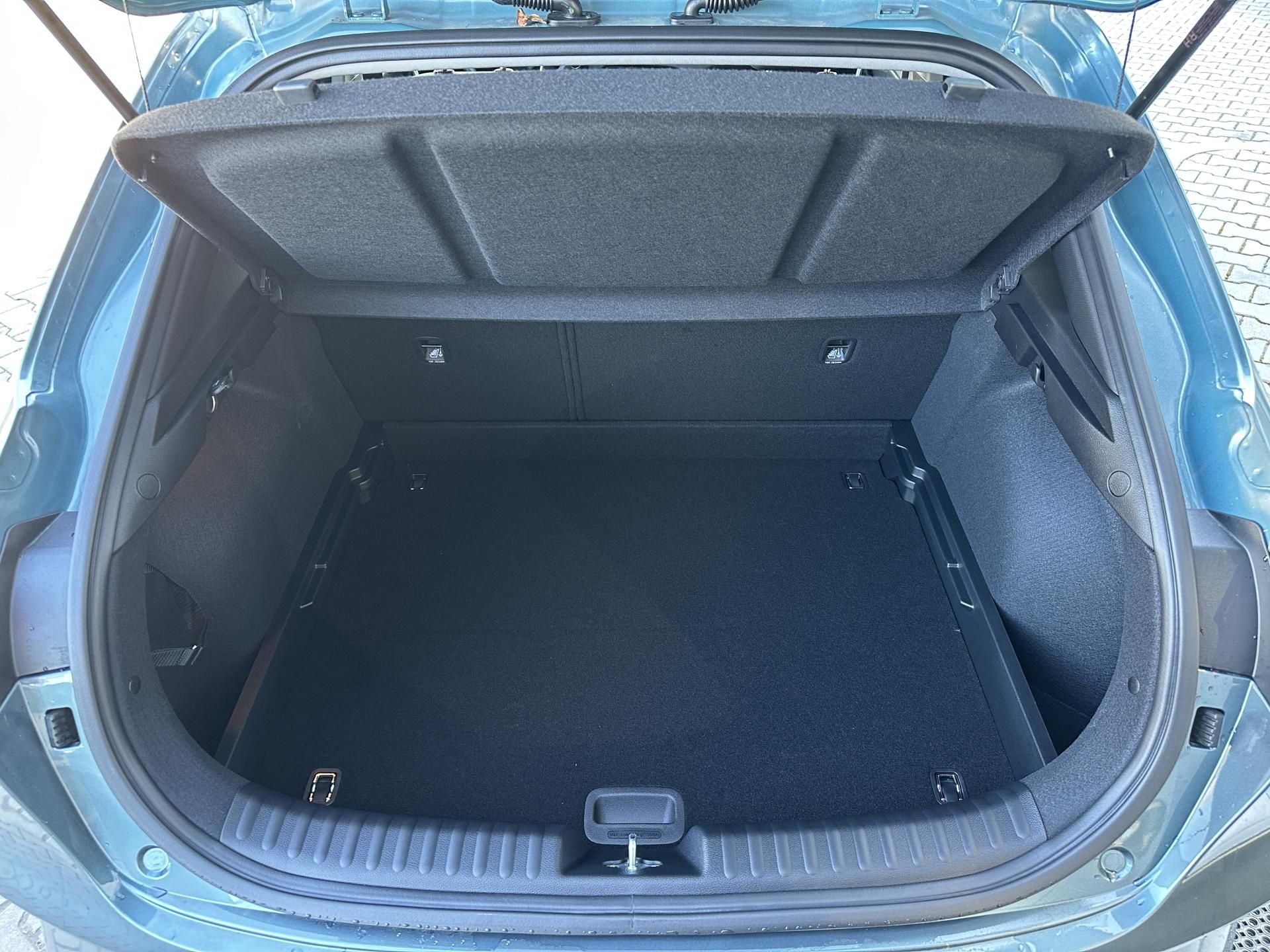 Kia XCee´d, 1,6 T-GDi 7DCT EXCLUSIVE+WINT - fotka 6
