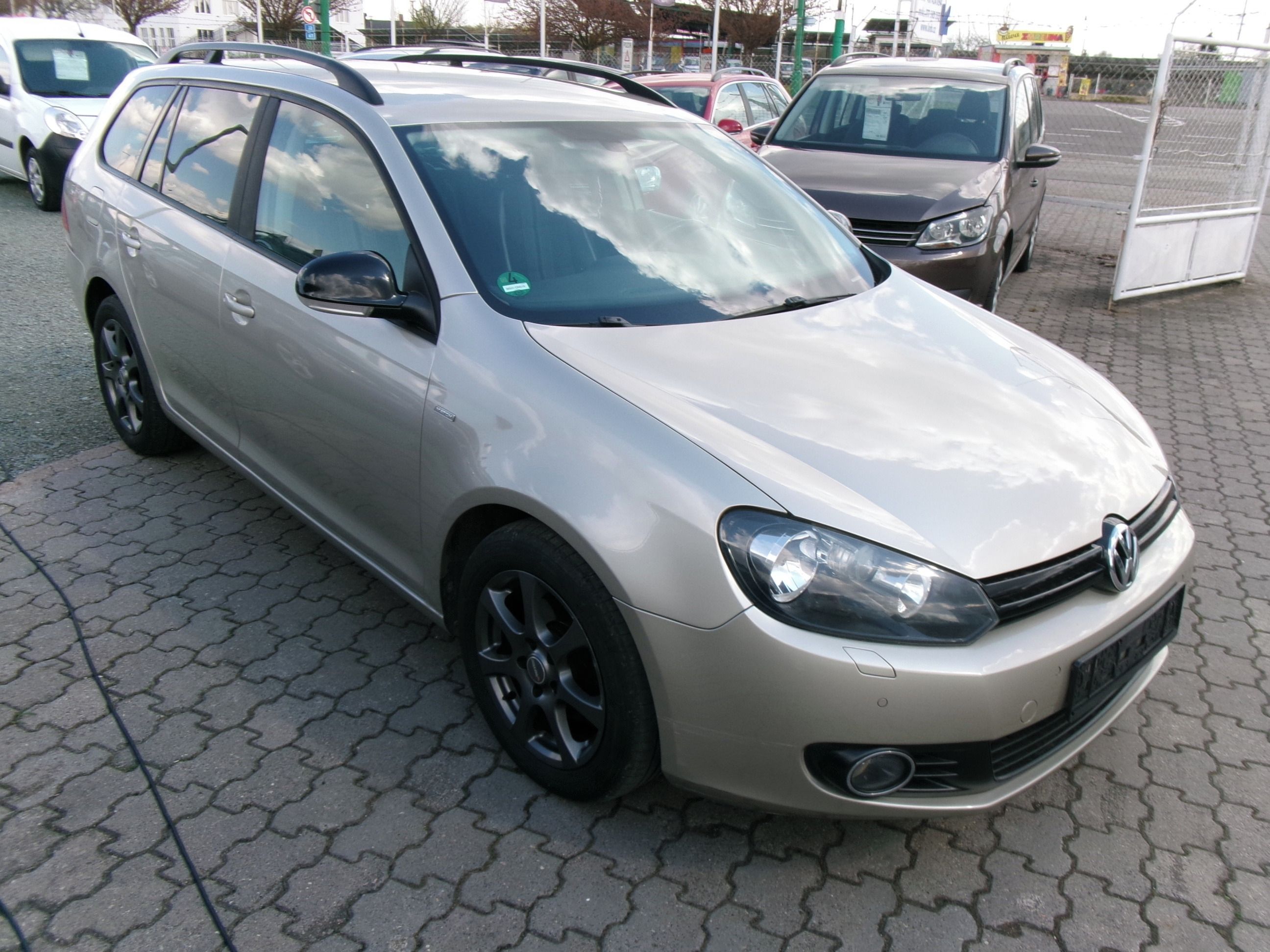 Volkswagen Golf, 1.6TDi 77kw,Match,serviska