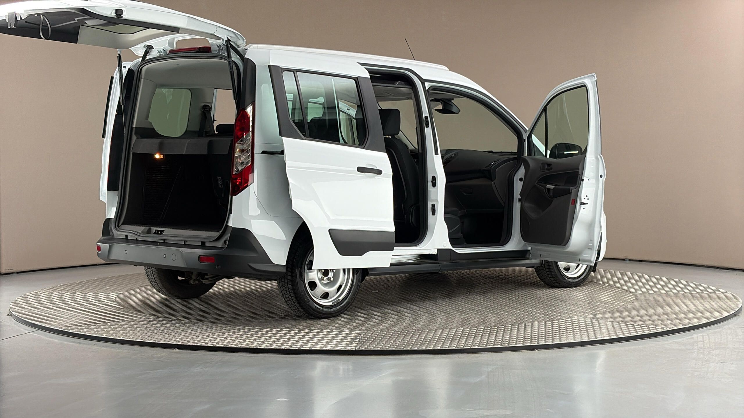 Ford Tourneo Connect, 1.5 Ecoblue Trend - fotka 6