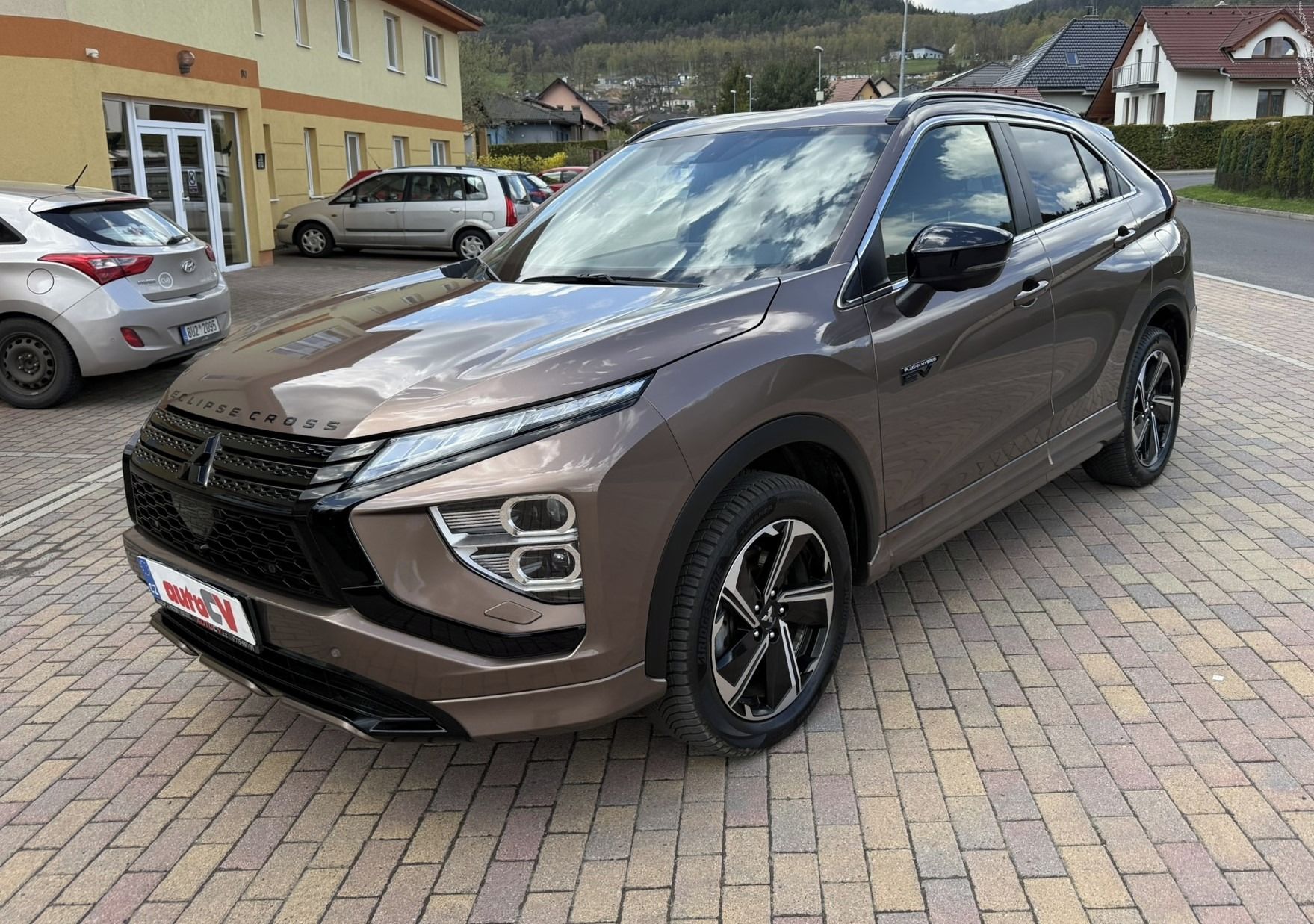 Mitsubishi Eclipse Cross, 2.4 PHEV 138kW 4x4 BLACK EDIT - fotka 2