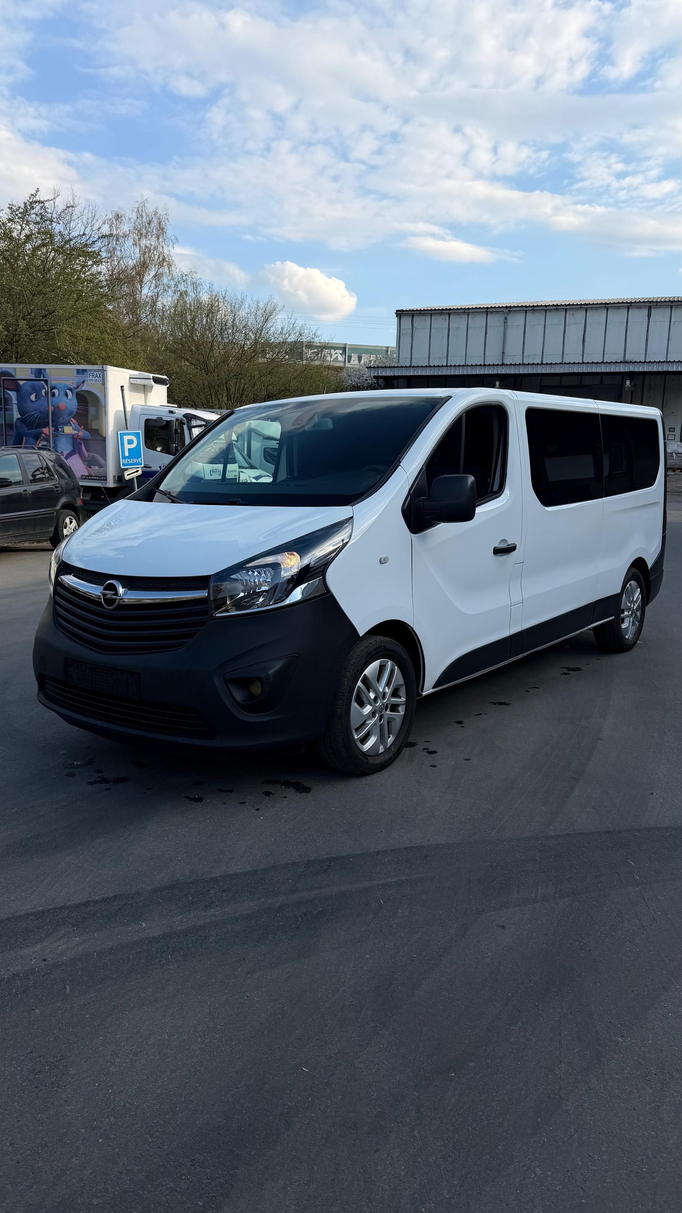 Opel Vivaro, 1.6 Biturbo Long 9mist - fotka 2