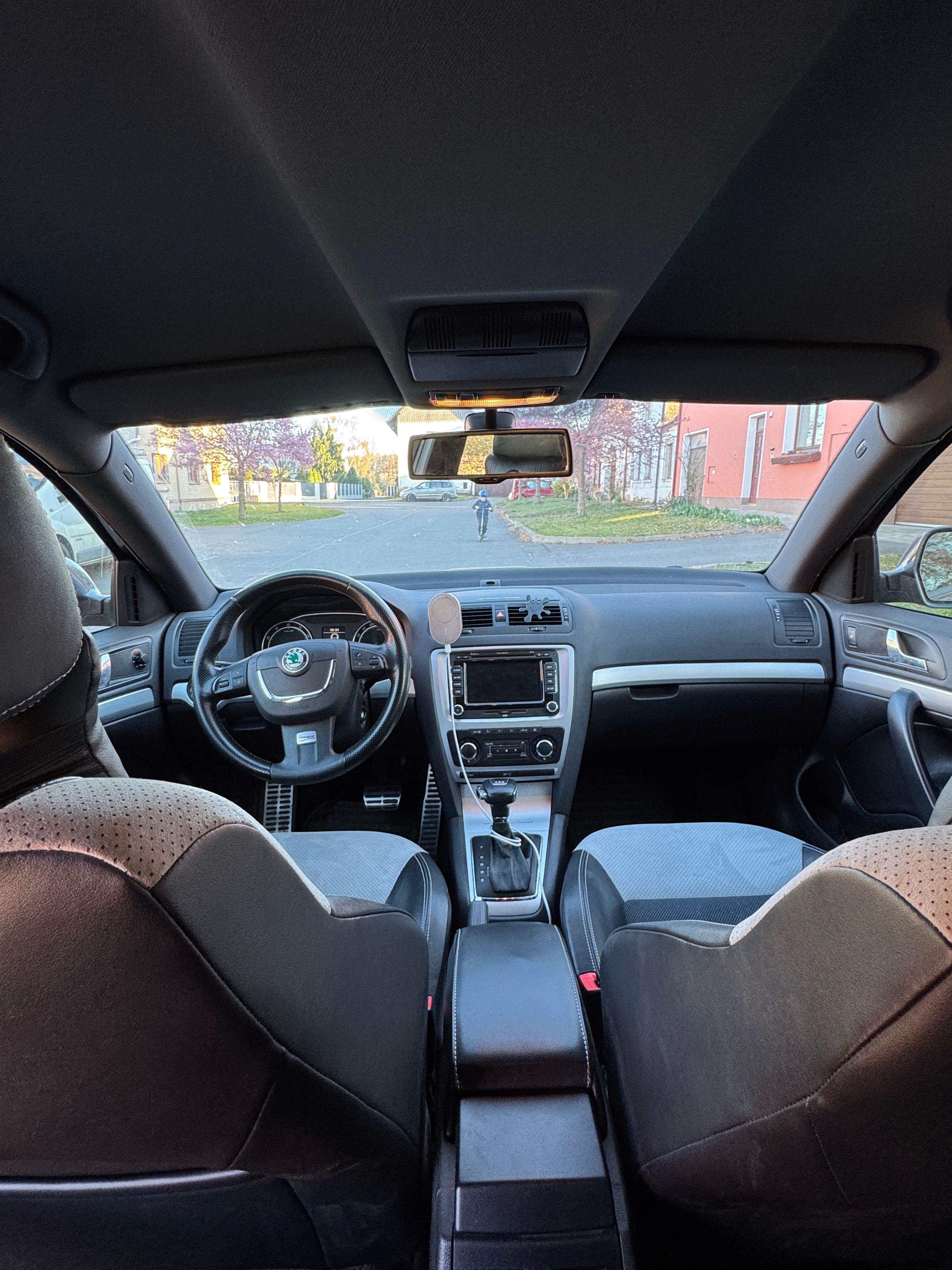 Škoda Octavia, RS 2.0 - fotka 5