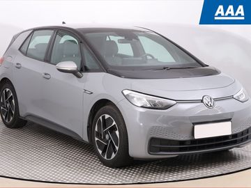1st (62 kWh), Automat, Navi