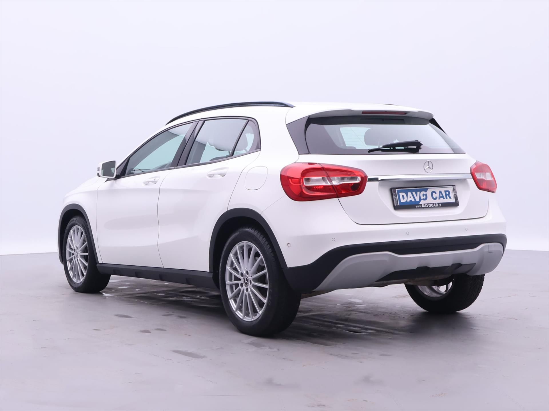 Mercedes-Benz GLA, 2,1 D 100kW Automat - fotka 5