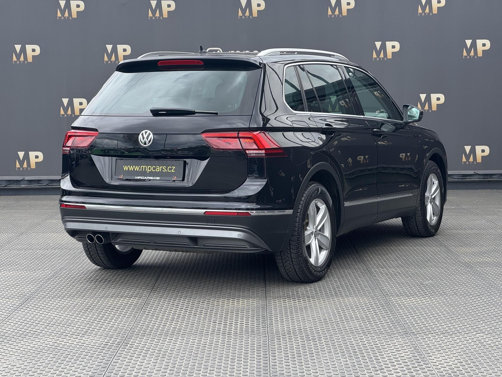 Volkswagen Tiguan, 2.0TSi DSG 4M, Highline, 1.Maj - fotka 6
