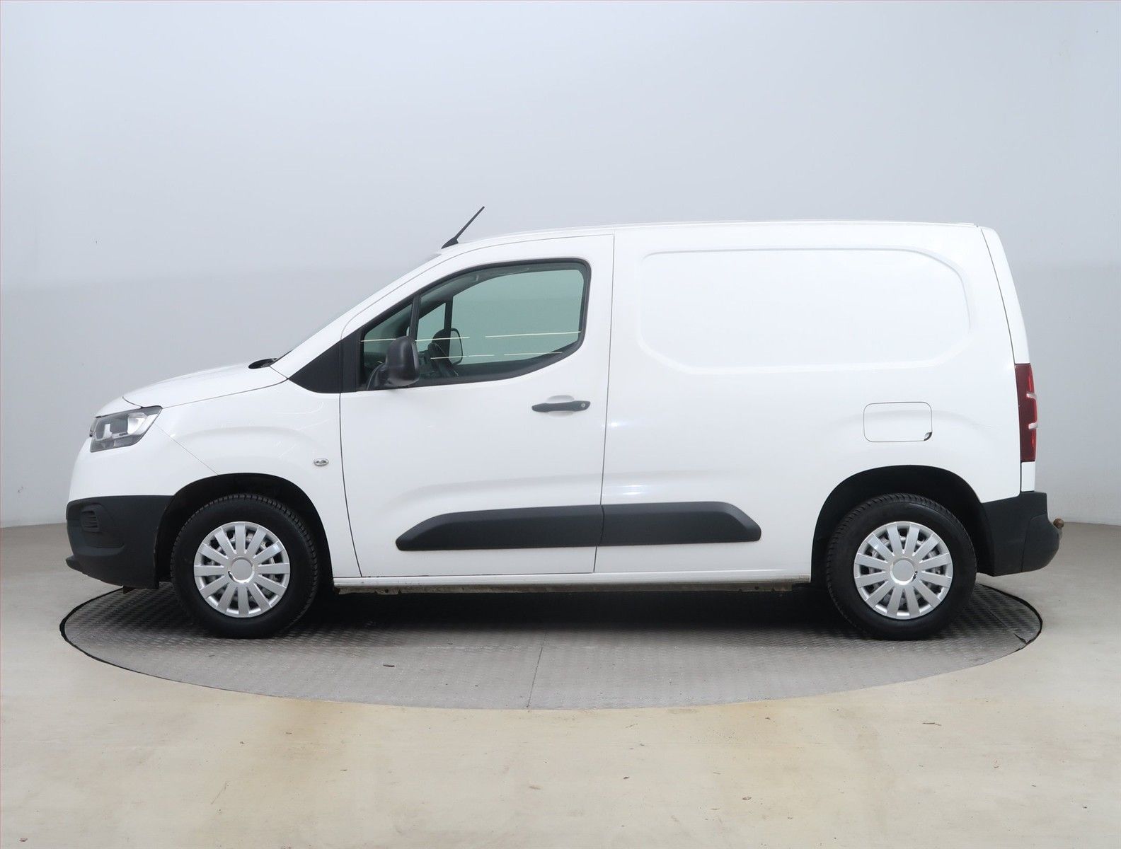 Toyota Proace City, 1.5 D4-D, L1, Odpočet DPH - fotka 3
