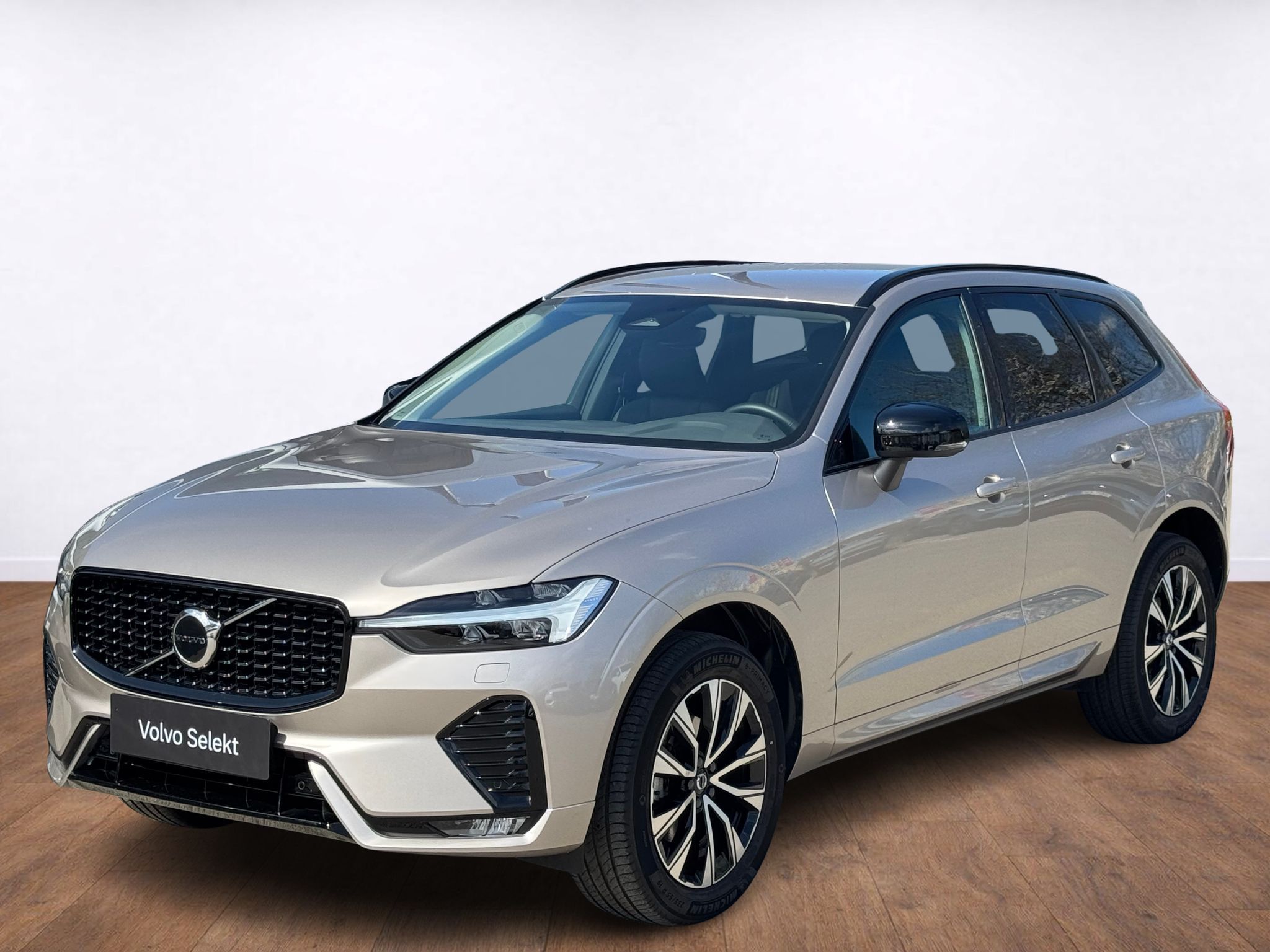 Volvo XC60, PLUS DARK B5, FULL LED