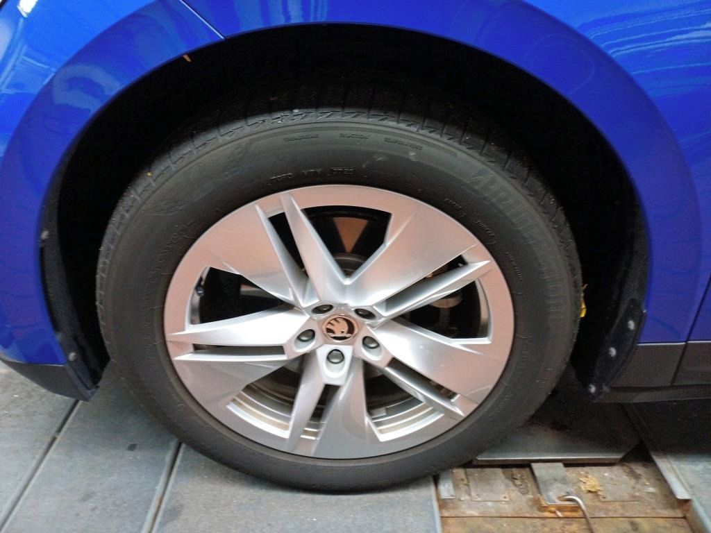 Škoda Enyaq iV, 109kw, 52kwh - fotka 6