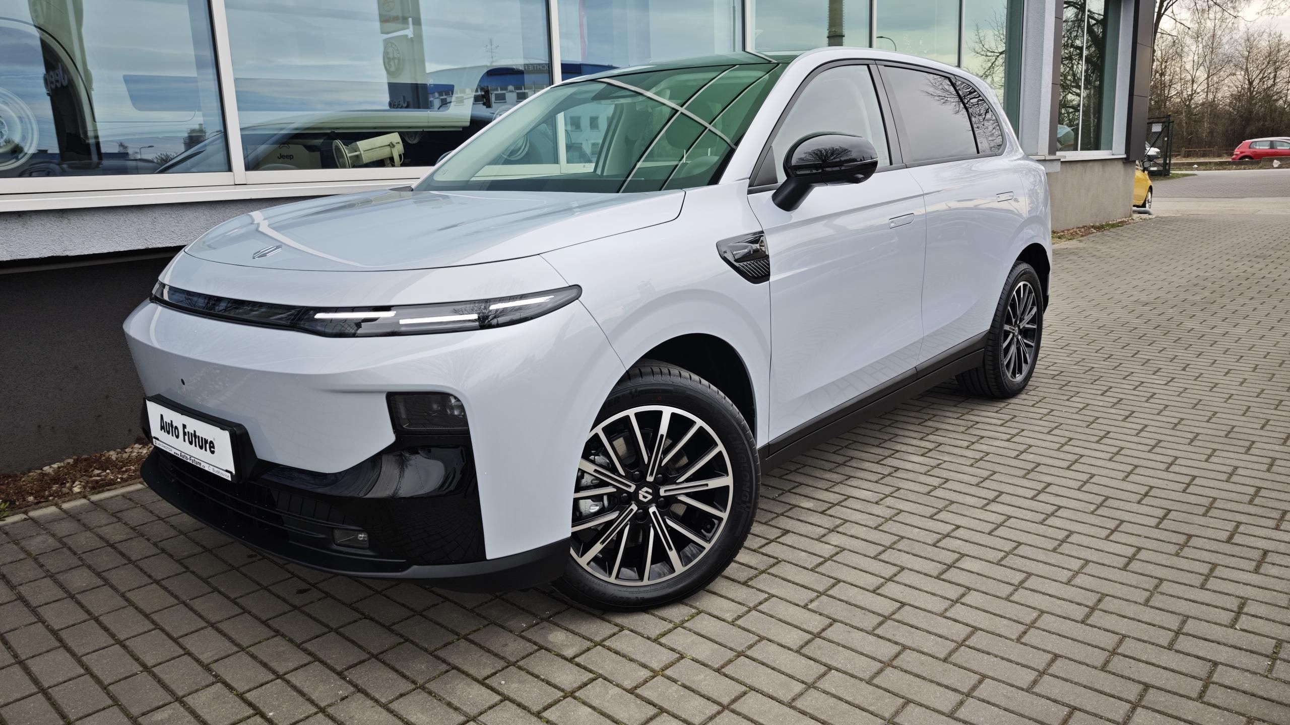 Leapmotor B10, Design 1,5T EV hybrid - fotka 2
