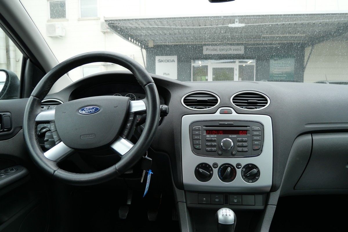 Ford Focus, 1.6 85 kW - fotka 6