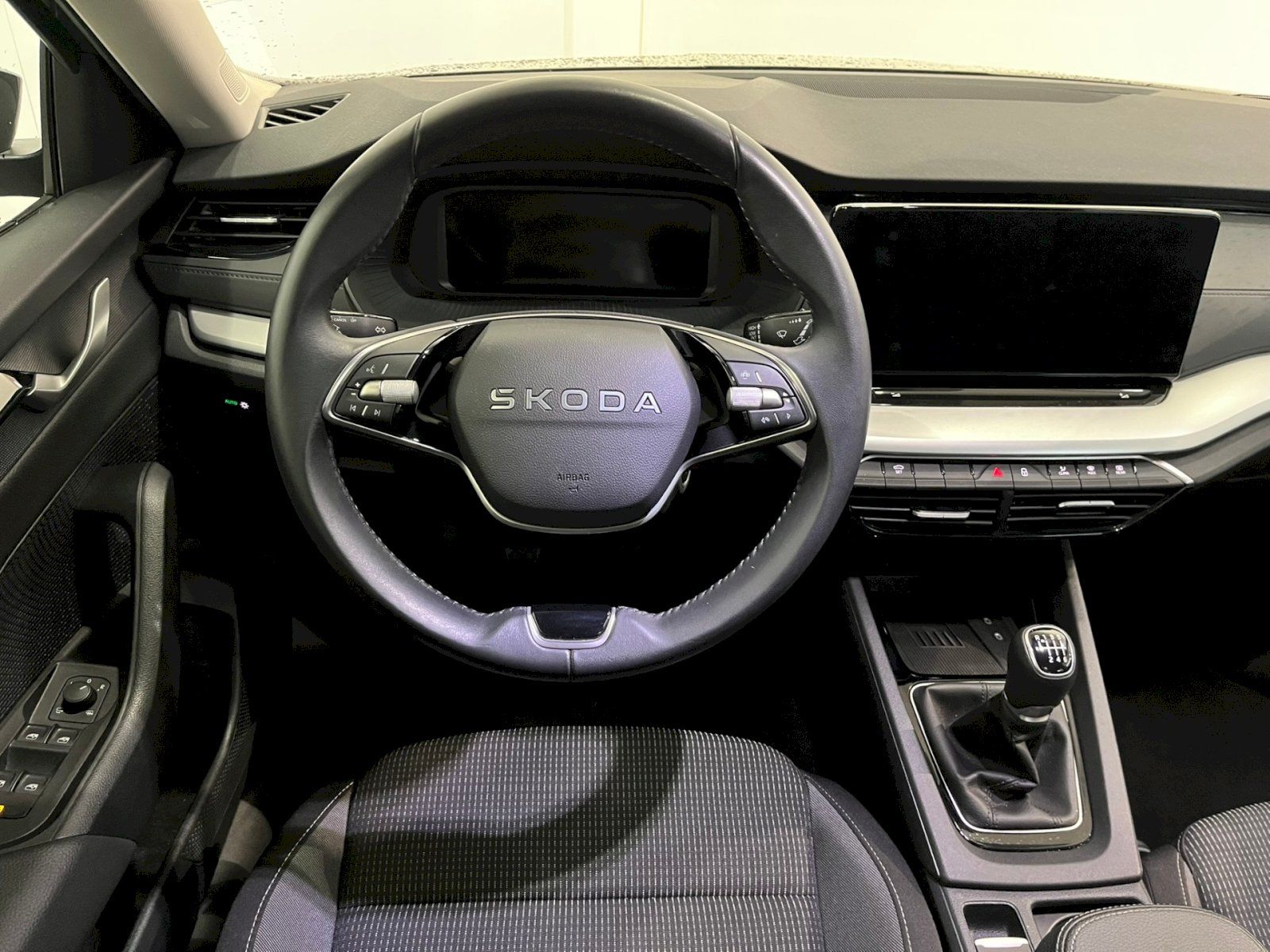 Škoda Octavia, 1.5 TSI 85 kW M6F Selection - fotka 5