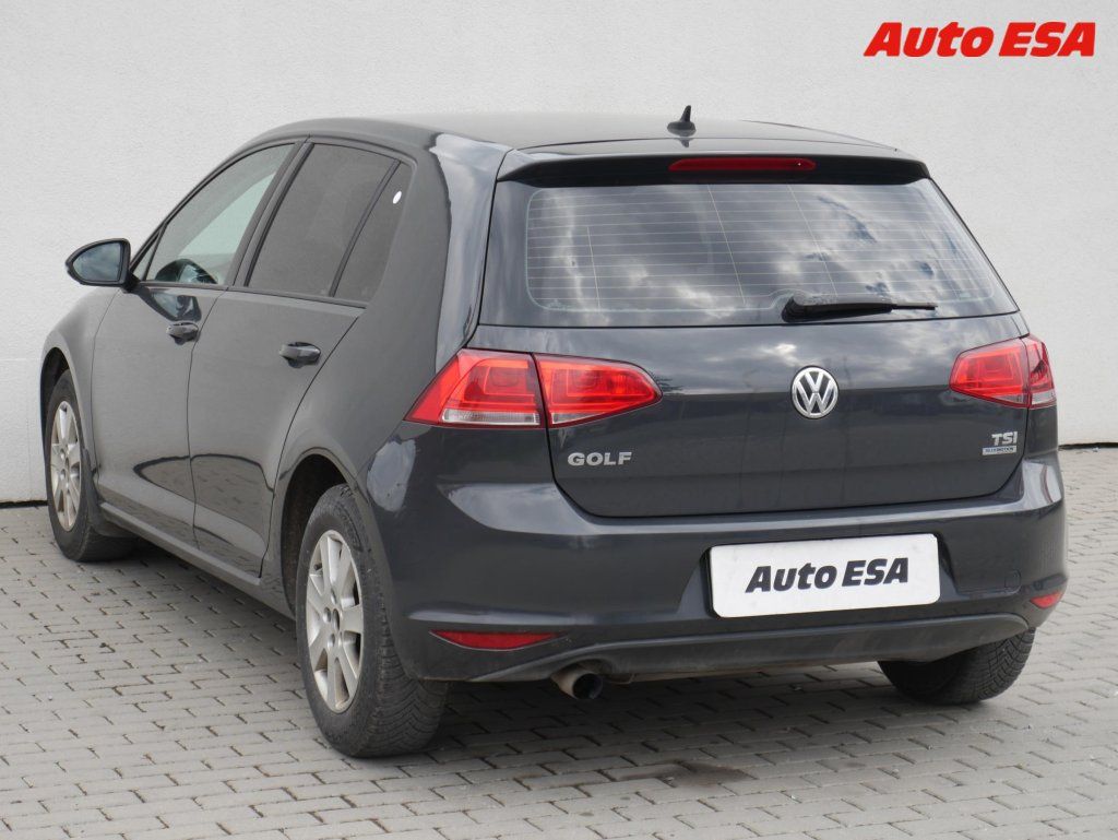 Volkswagen Golf, 1.2TSI,AC,výhřev sed - fotka 6