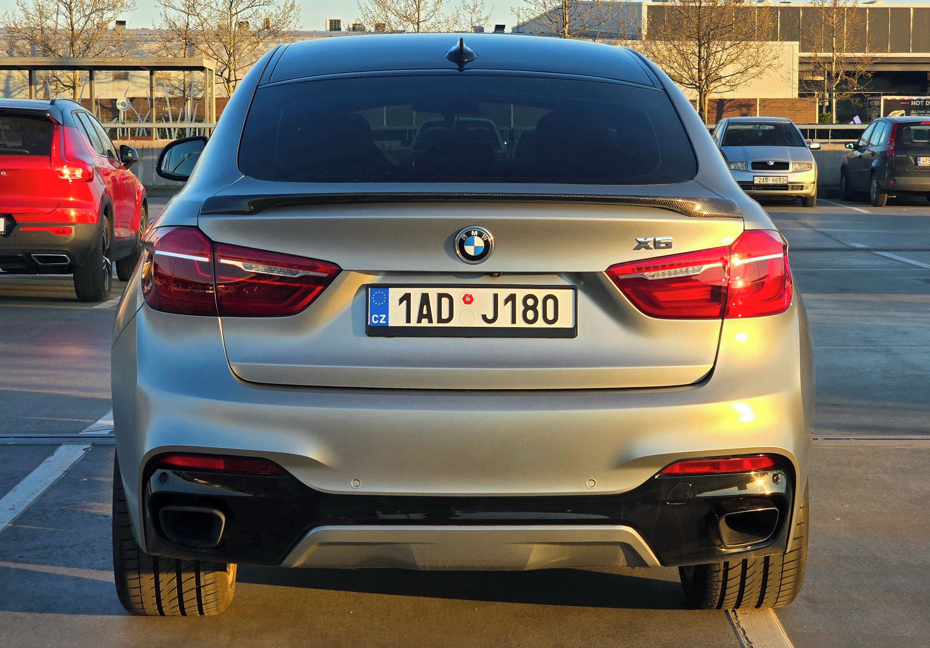 BMW X6 - fotka 2