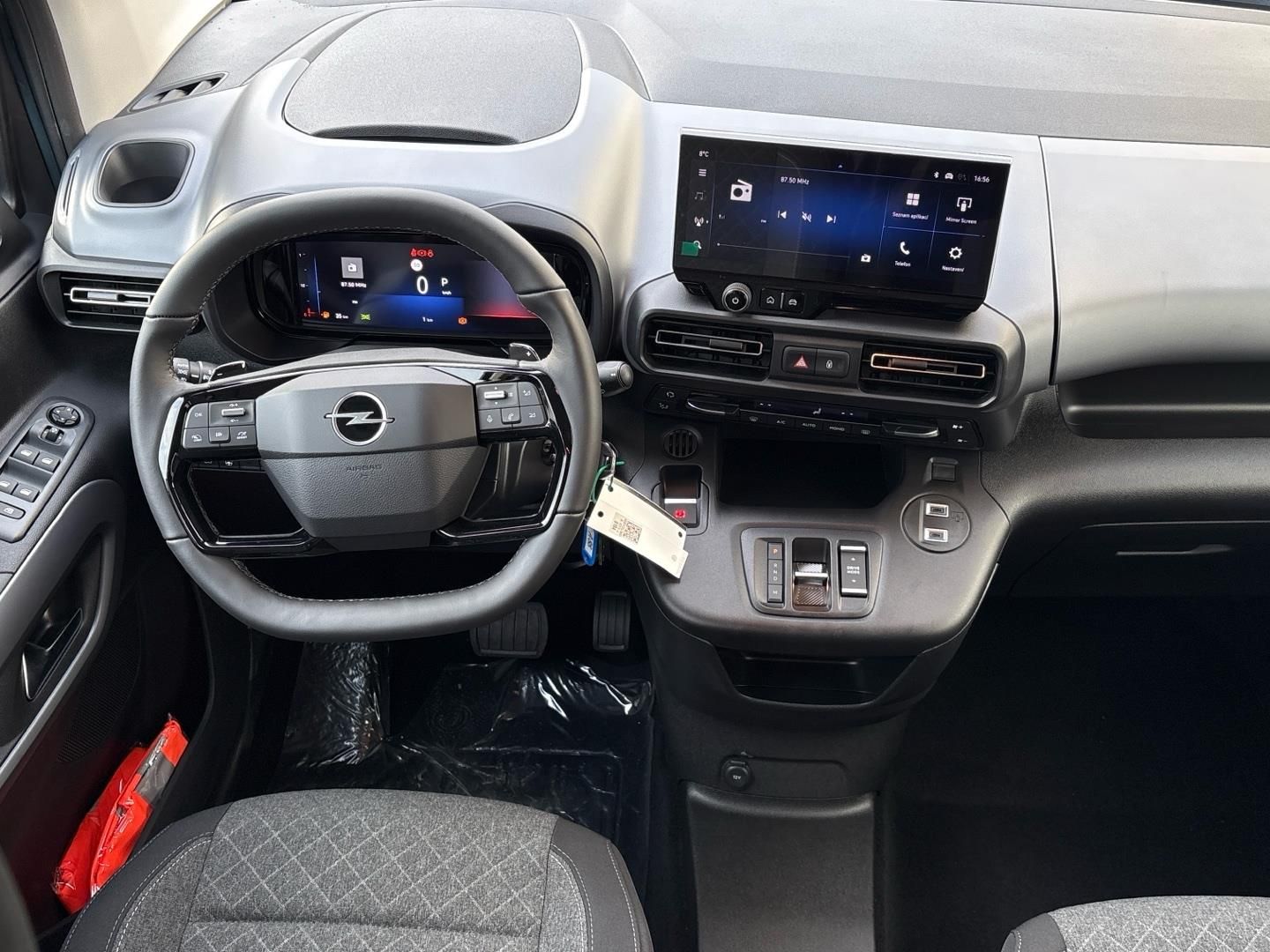 Opel Combo, 1.5CDTi 130k 96kW Elegance Plu - fotka 4