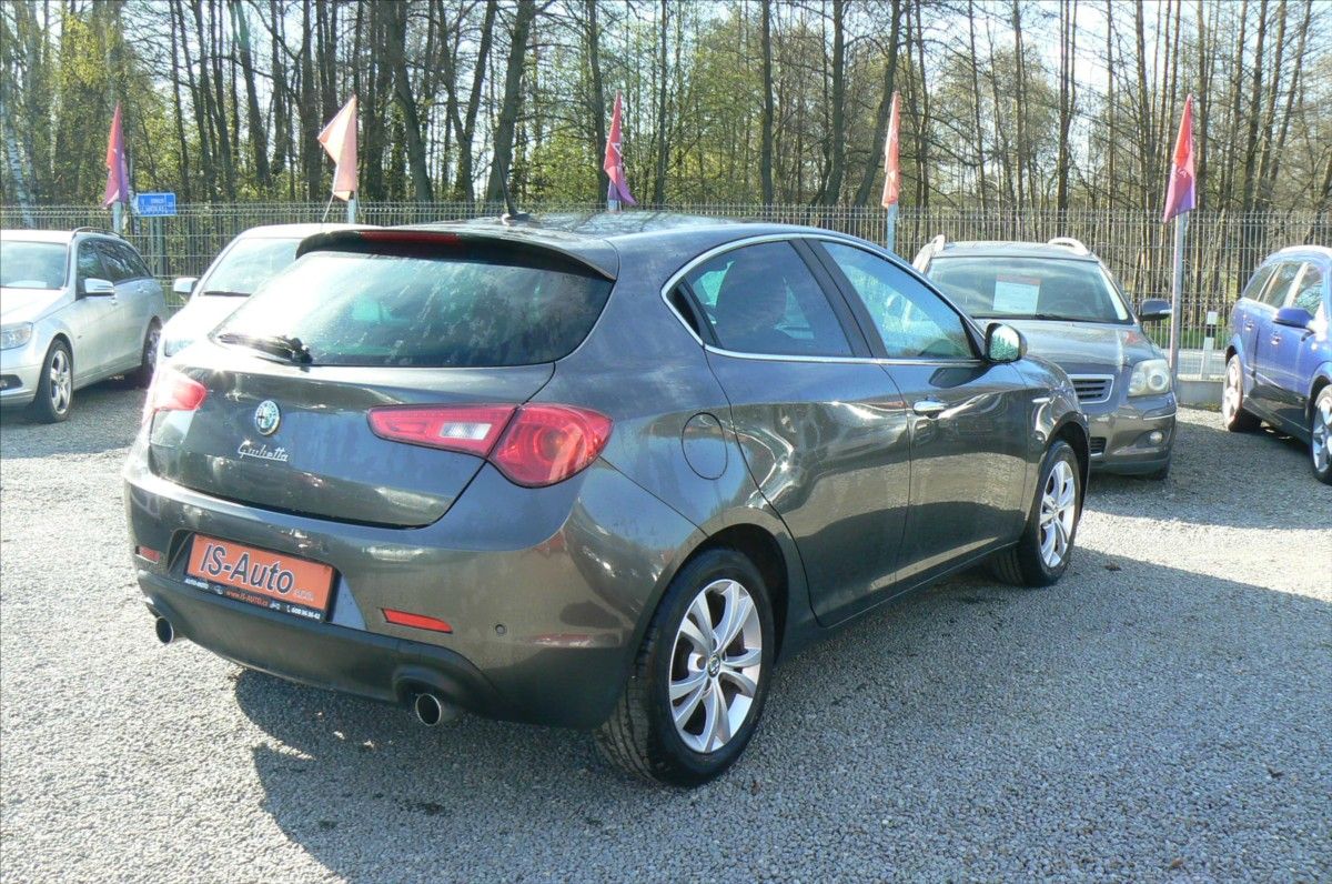 Alfa Romeo Giulietta, 2,0 JTDM -2  16V - fotka 4