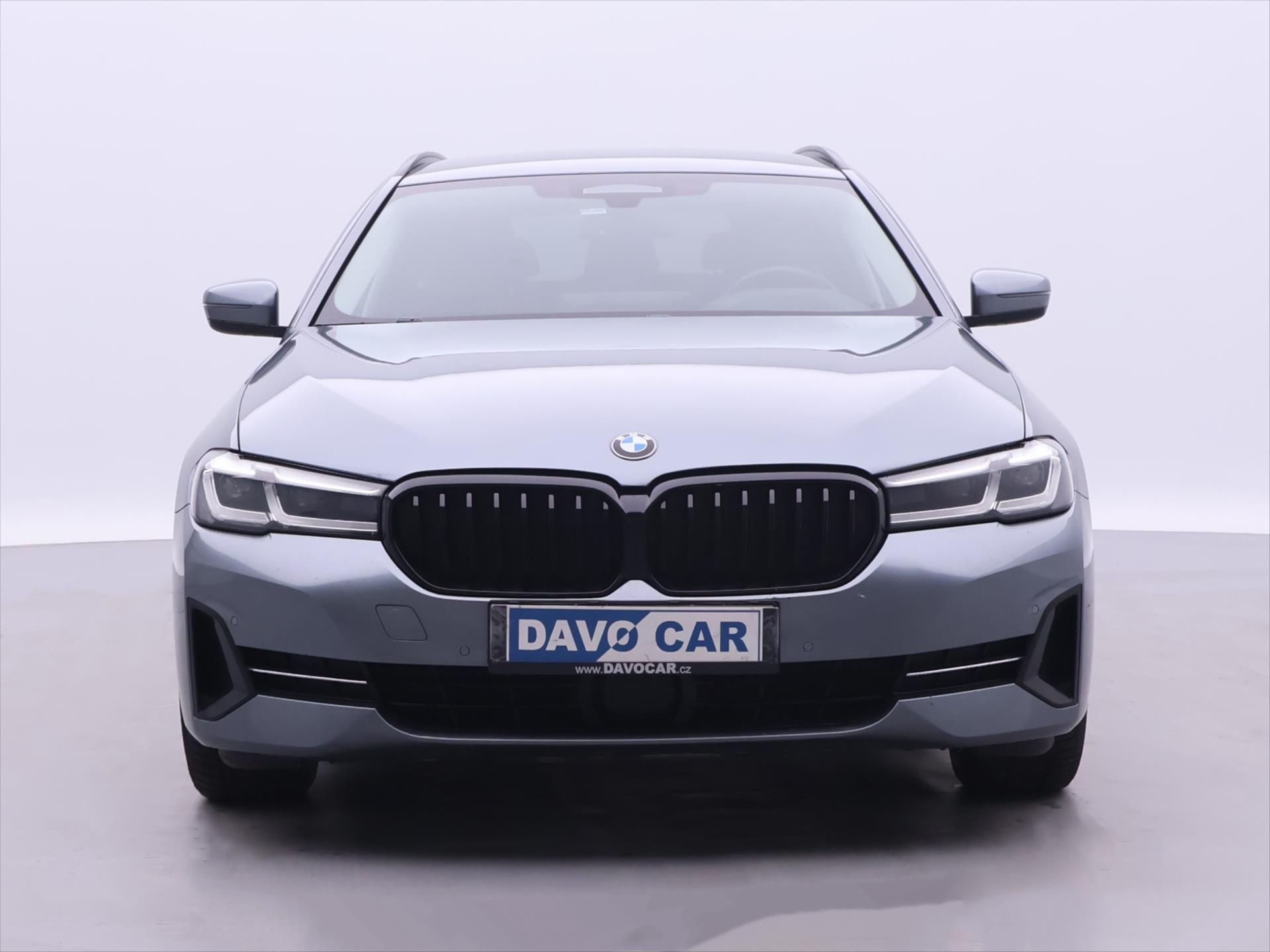 BMW Řada 5, 3,0 530d 183kW xDrive Touring - fotka 2