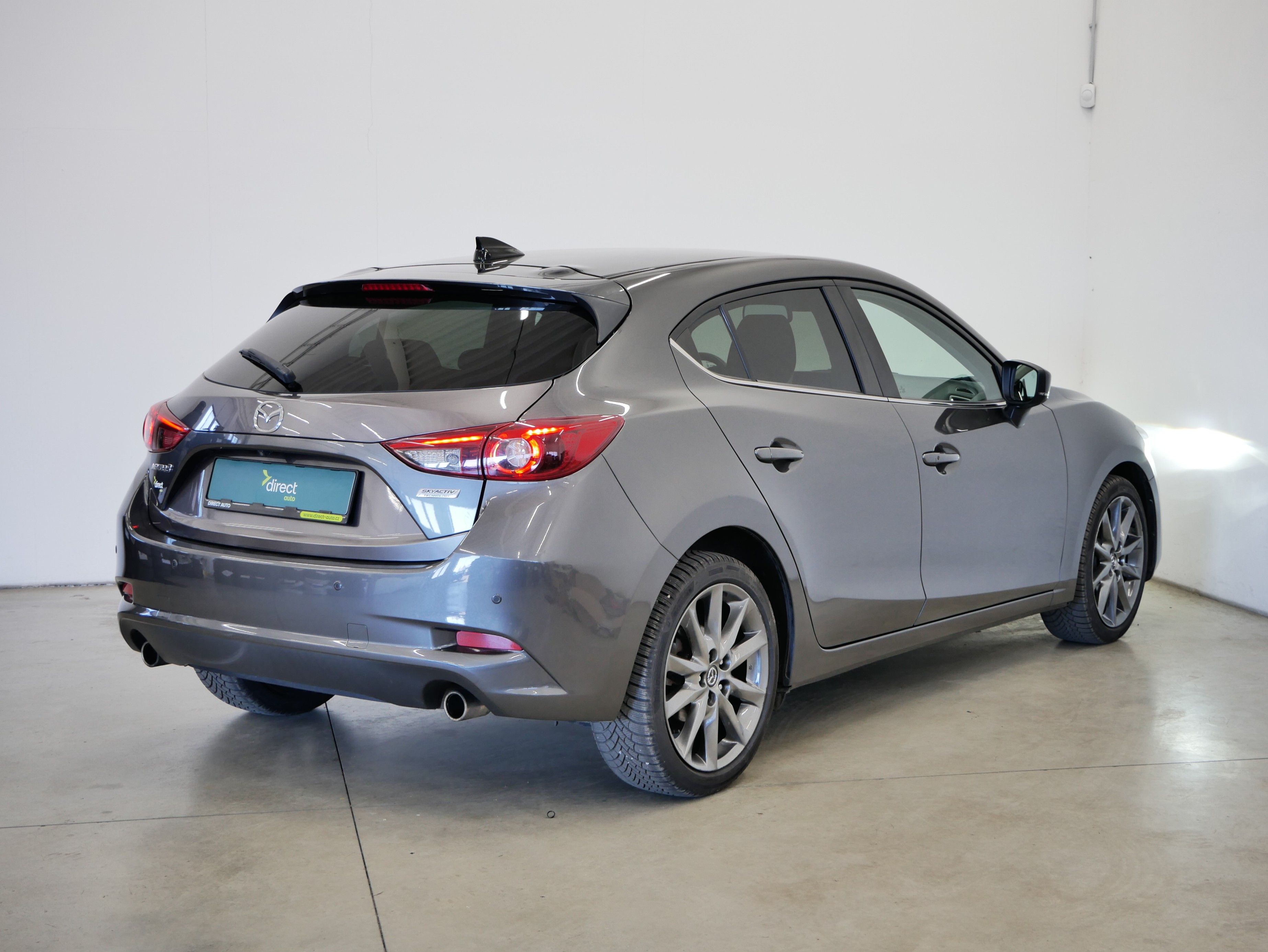 Mazda 3, 2.0 Skyactiv-G 88kW Signature+ - fotka 2