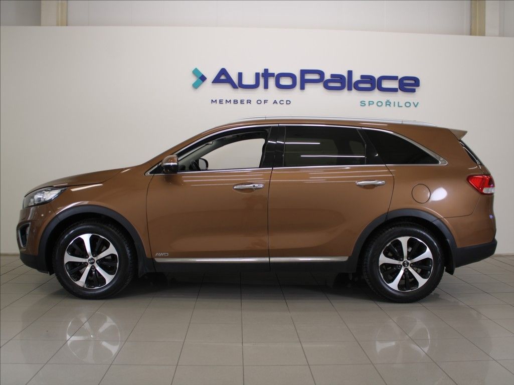 Kia Sorento, 2,2 CRDi 147kW 4x4 AT Tažné ČR - fotka 5