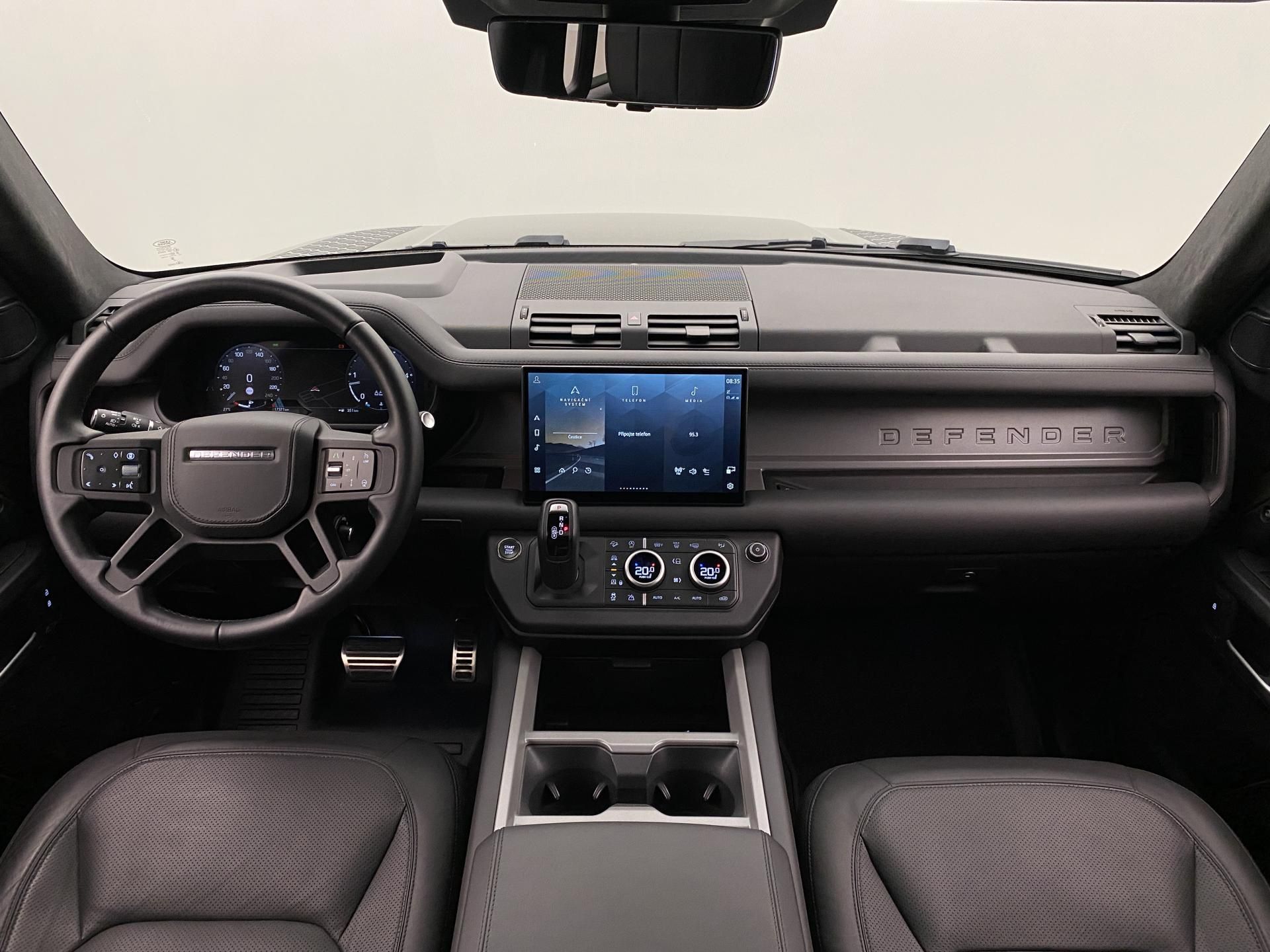 Land Rover Defender, 110 D300 X AWD AUT CZ - fotka 2