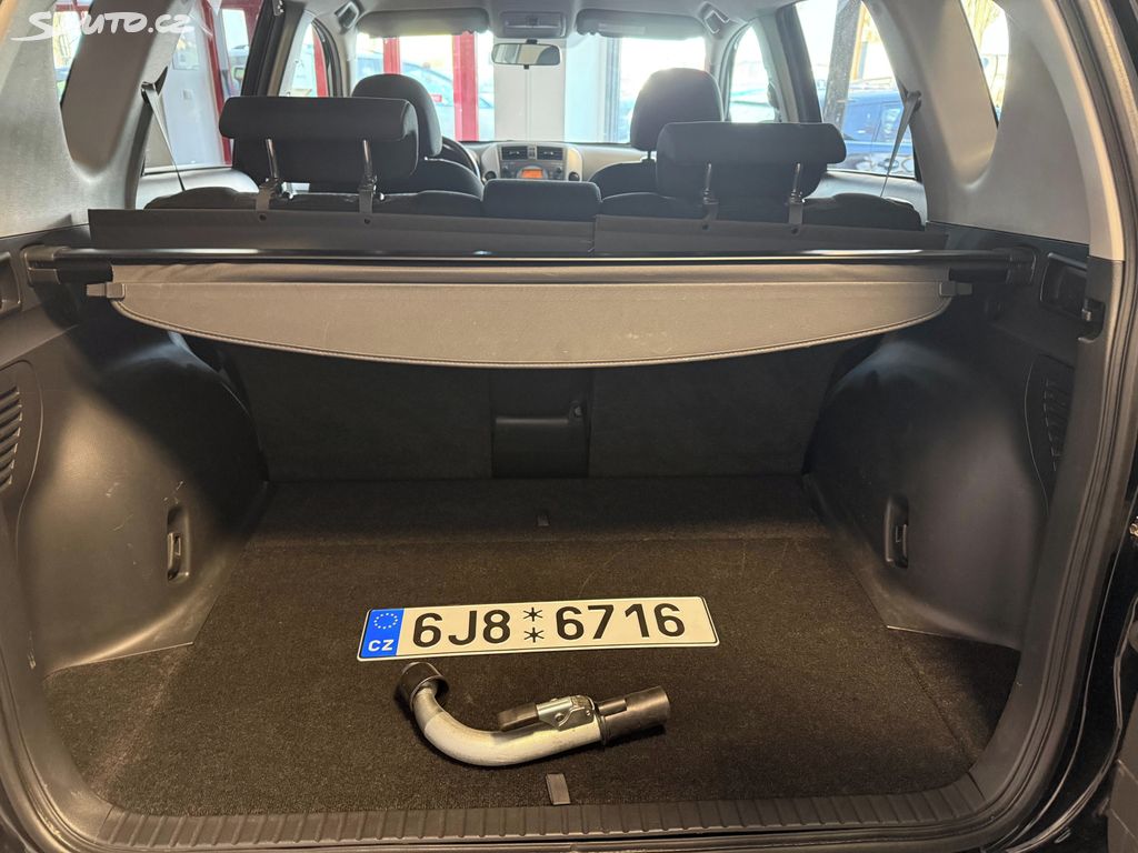 Toyota Rav4, fotka 21