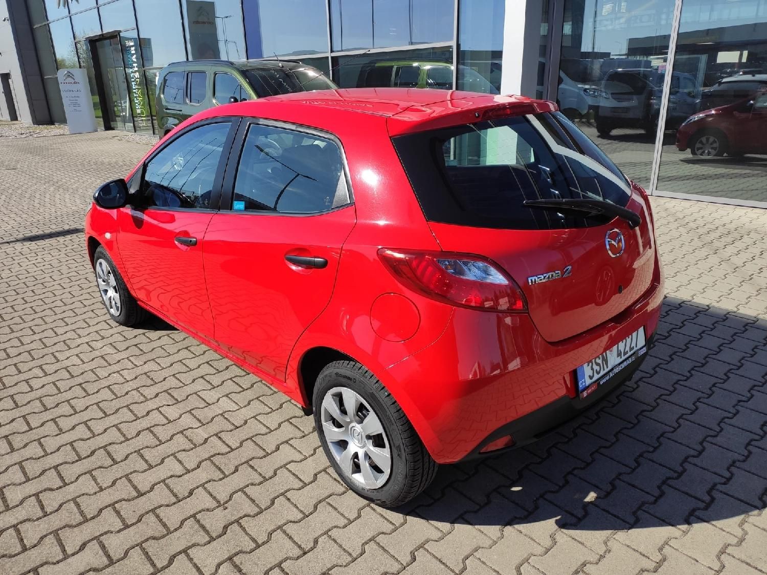 Mazda 2, 1.35i 16V nové CZ - fotka 3