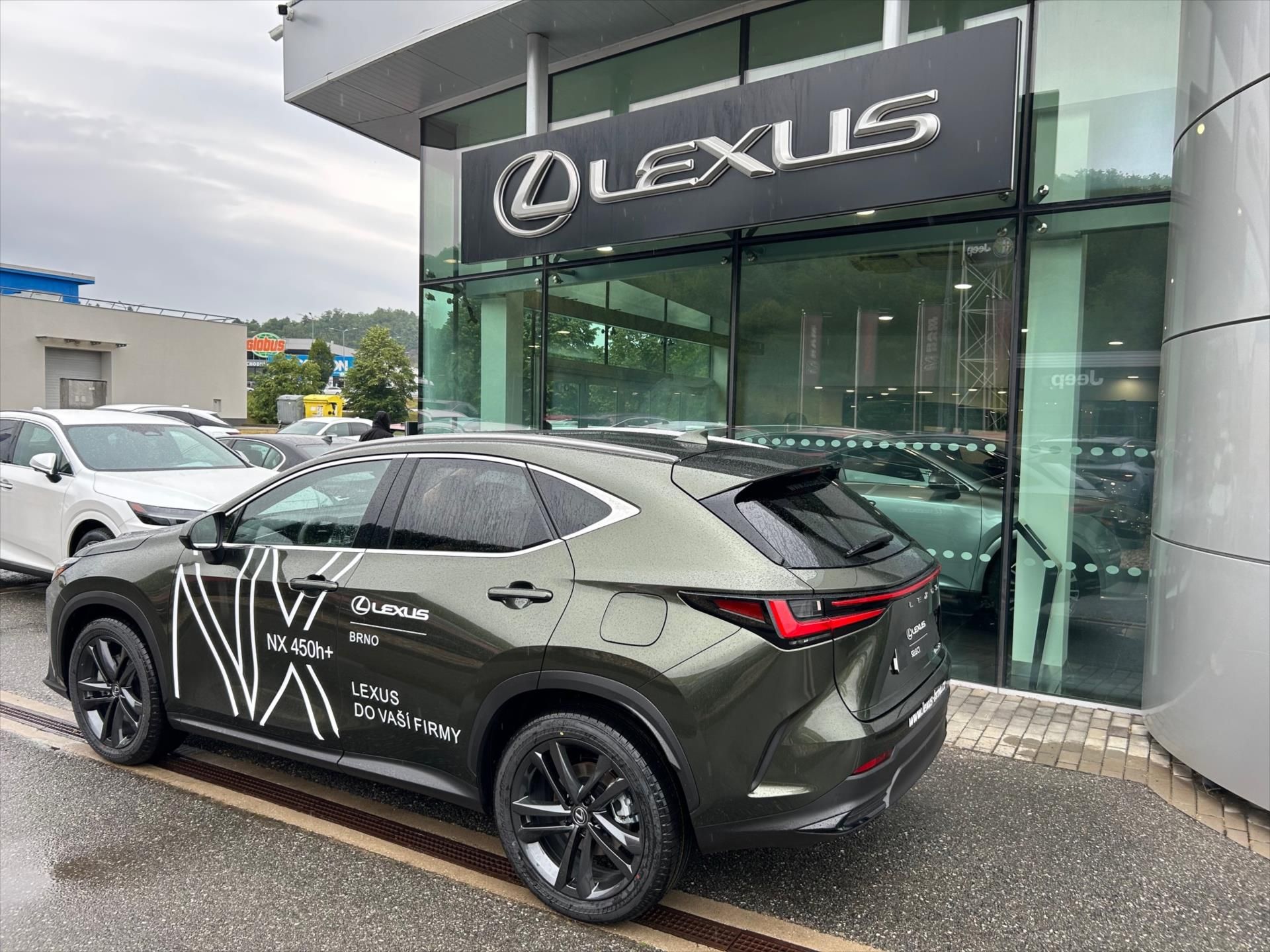 Lexus NX 450h+, 2.5  4 V Prestige - fotka 6