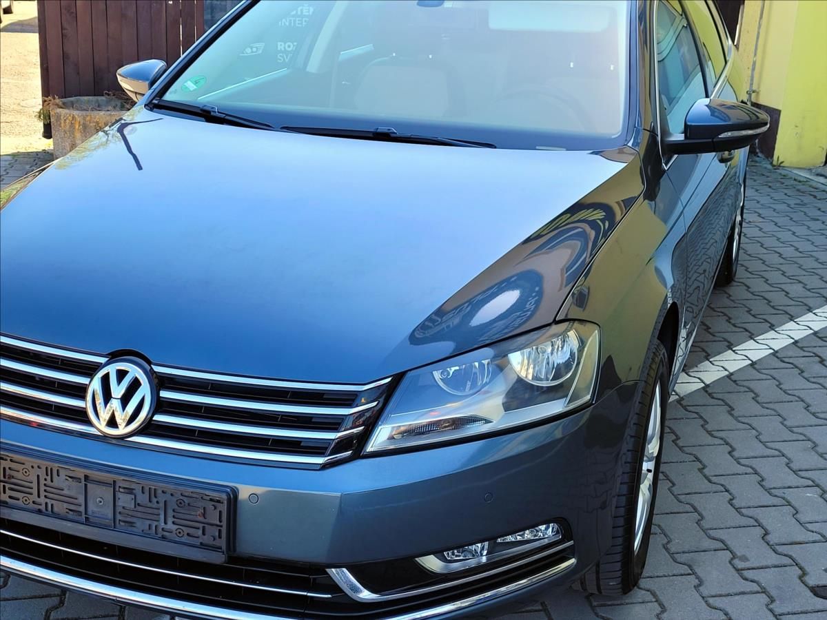 Volkswagen Passat, 1,4 TSi HIGHLINE,málo najeto - fotka 3