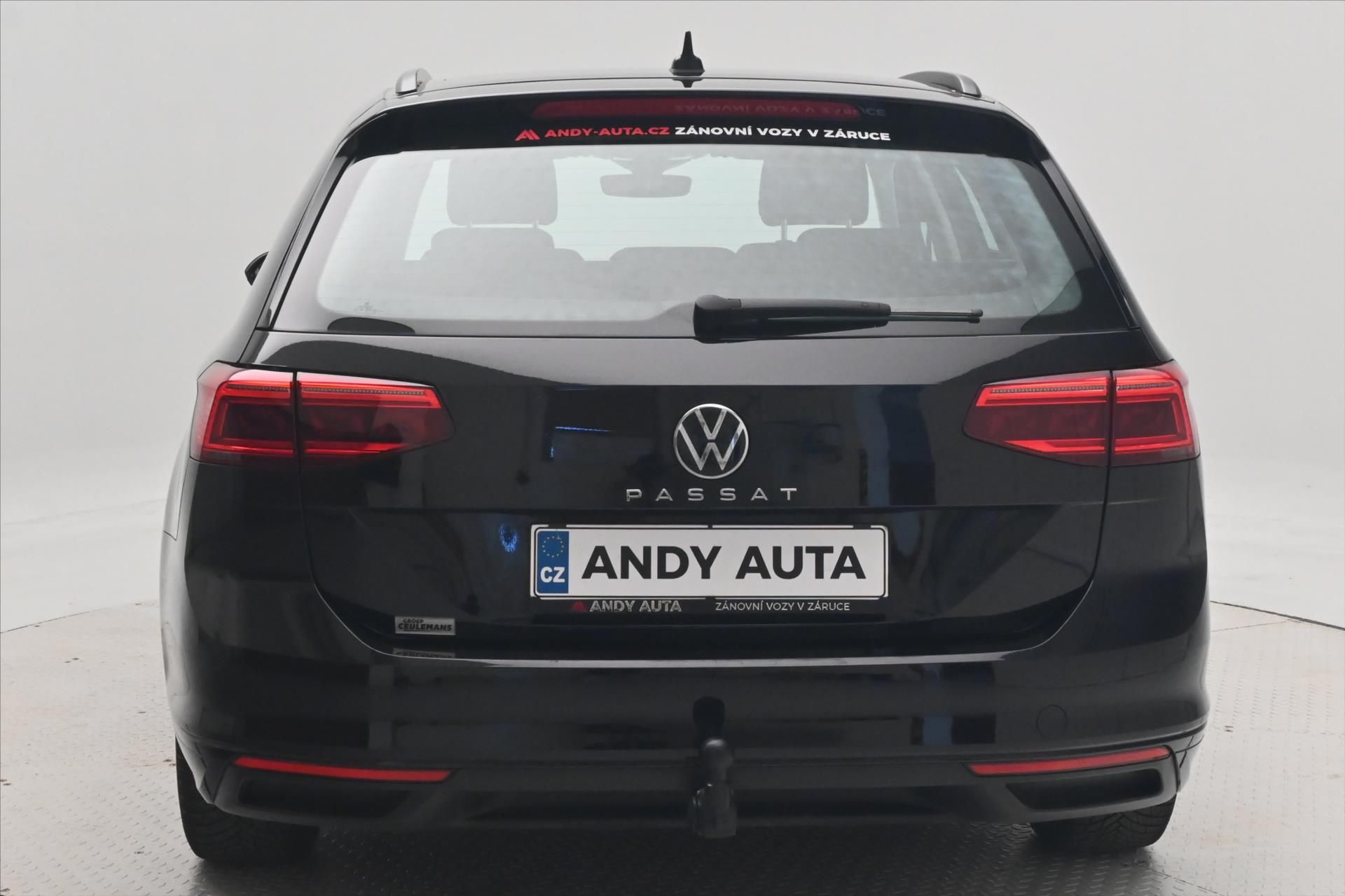 Volkswagen Passat, 2,0 TDI 110kW DSG Business Zár - fotka 6