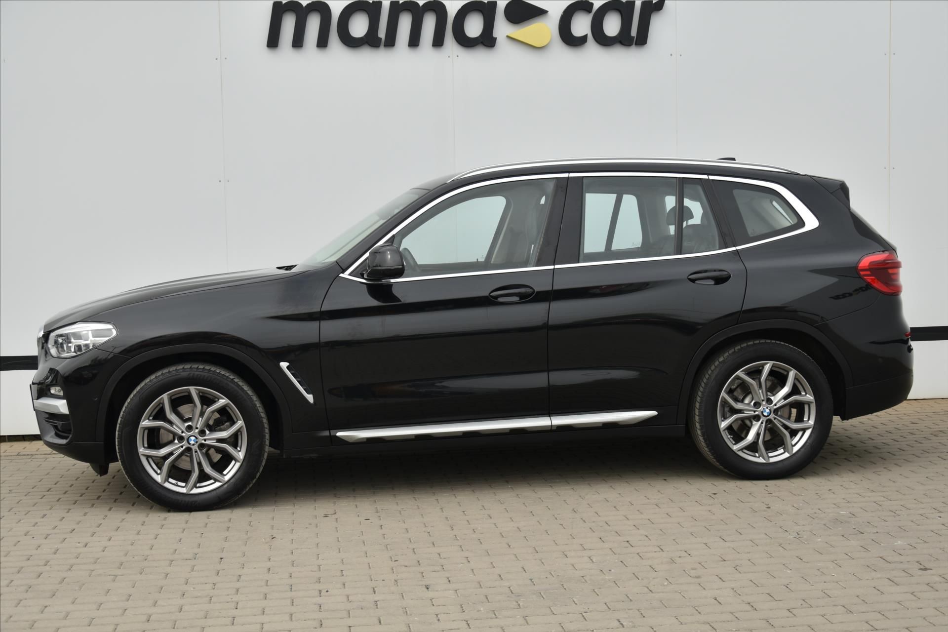BMW X3, xDrive 20d 140kW XLine HEAD-UP - fotka 4