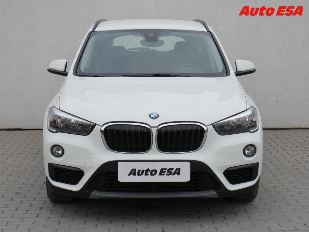 BMW X1, 2.0 D xDrive 18d,ČR - fotka 2