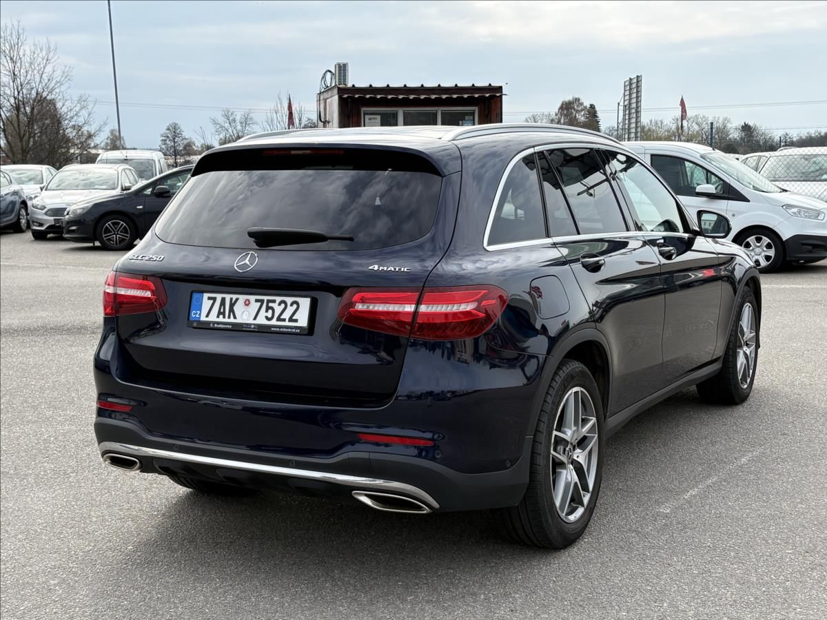 Mercedes-Benz GLC, 2,0 250i 155kW 4M,AMG,Led,Navi - fotka 2