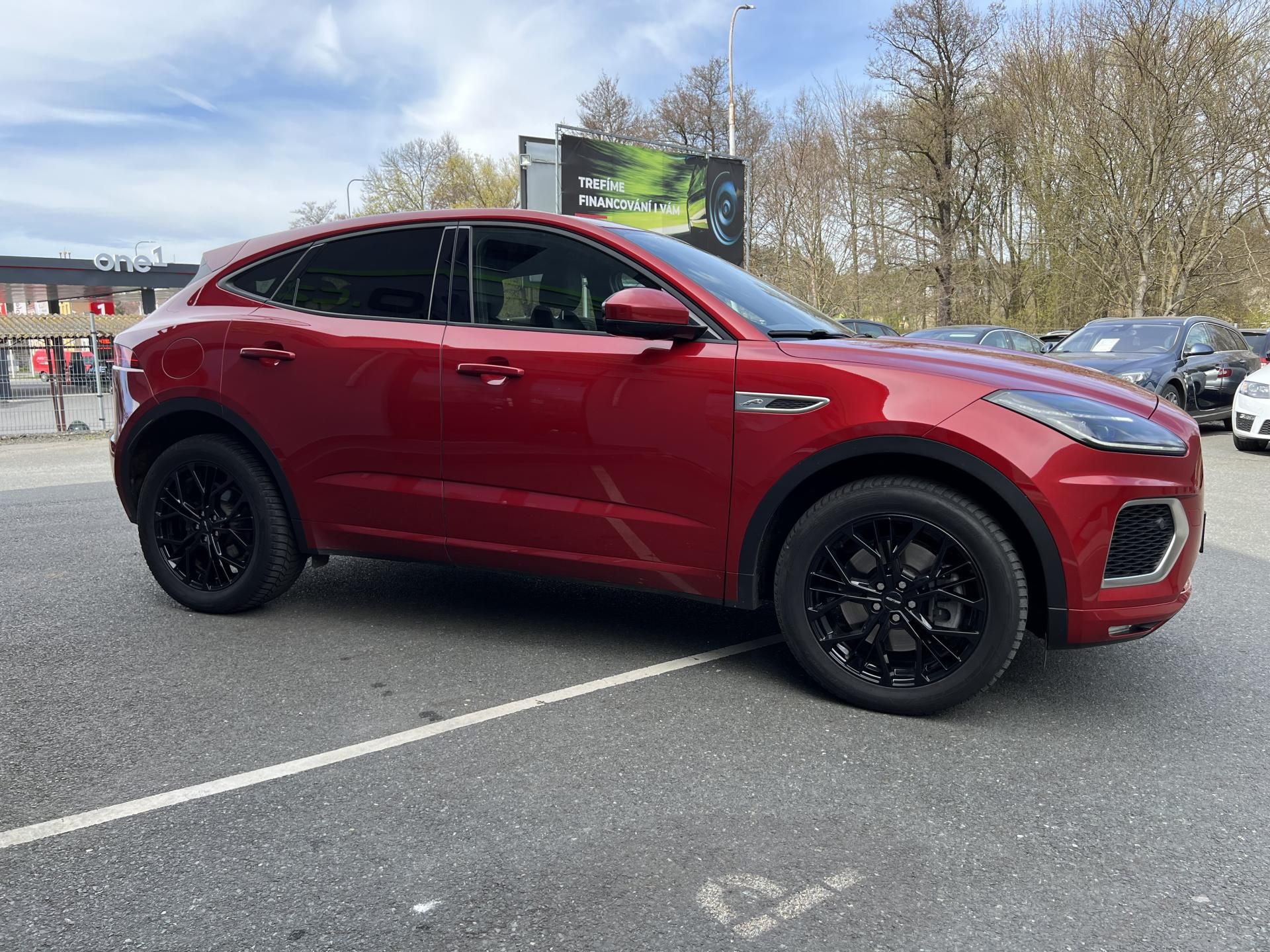 Jaguar E-Pace, 2.0 D165 AWD R-DYNAMIC - fotka 4