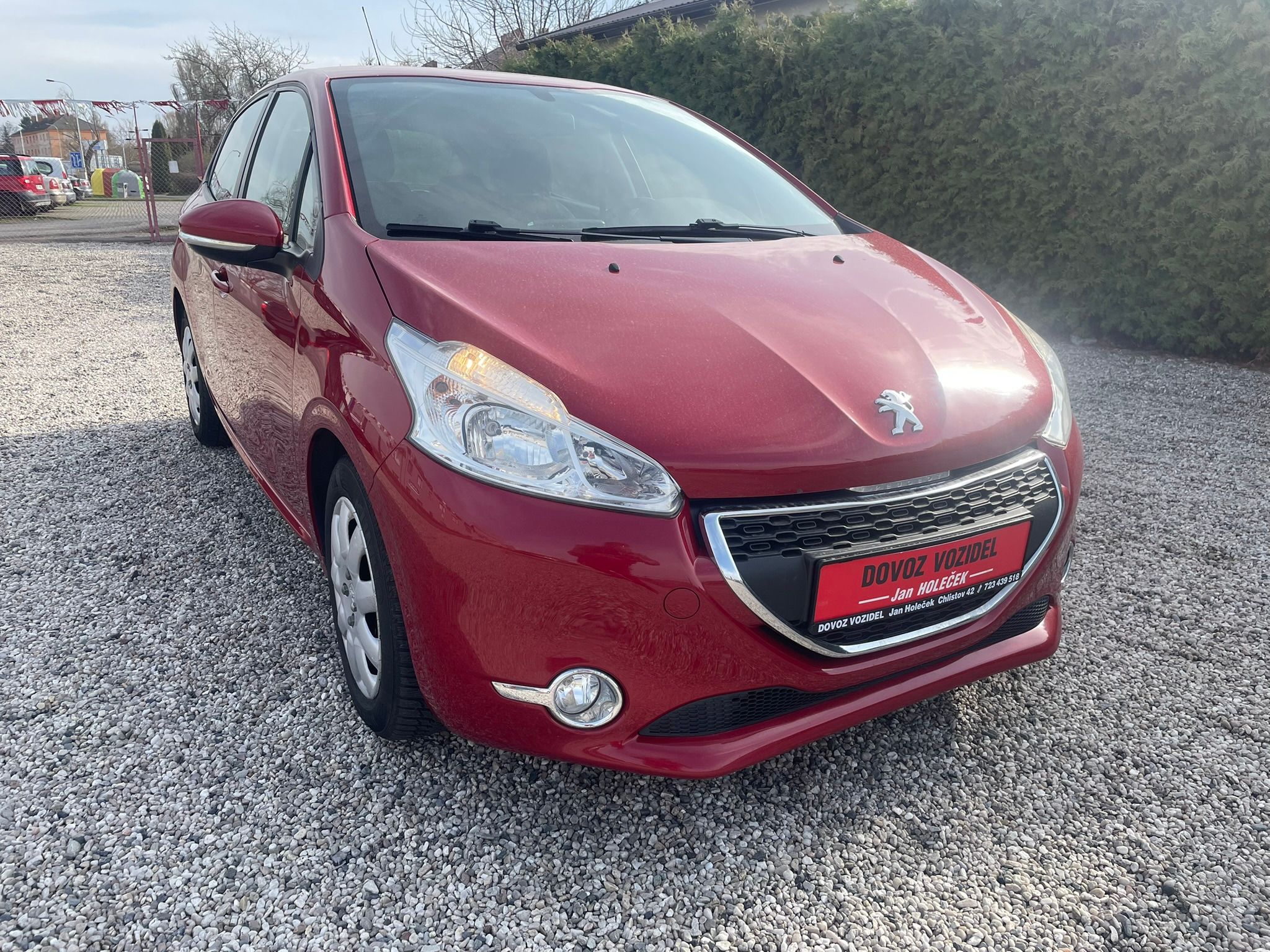 Peugeot 208, 1. majitel, klima - fotka 3