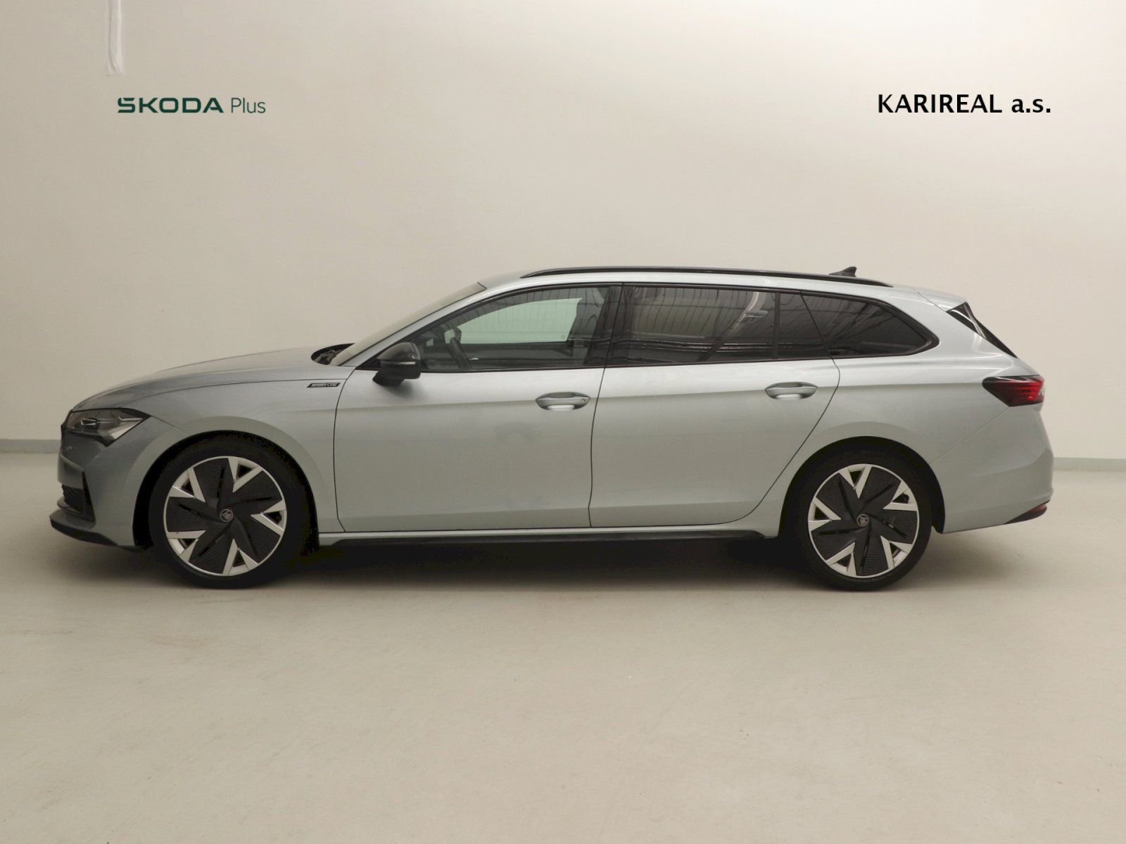 Škoda Superb, TDI 2.0/110kW DSG Sportline - fotka 3
