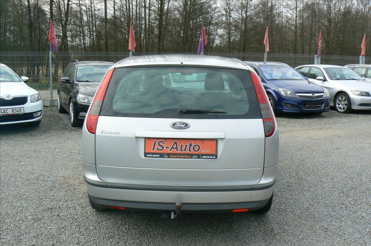 Ford Focus, 1,8 COMBI - fotka 6