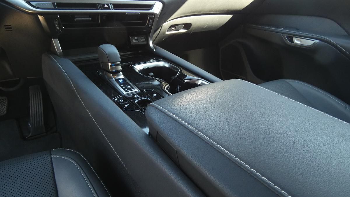Lexus RX 350h, 2.5 HEV 4x4 E-Four e-CVT Comfo - fotka 6