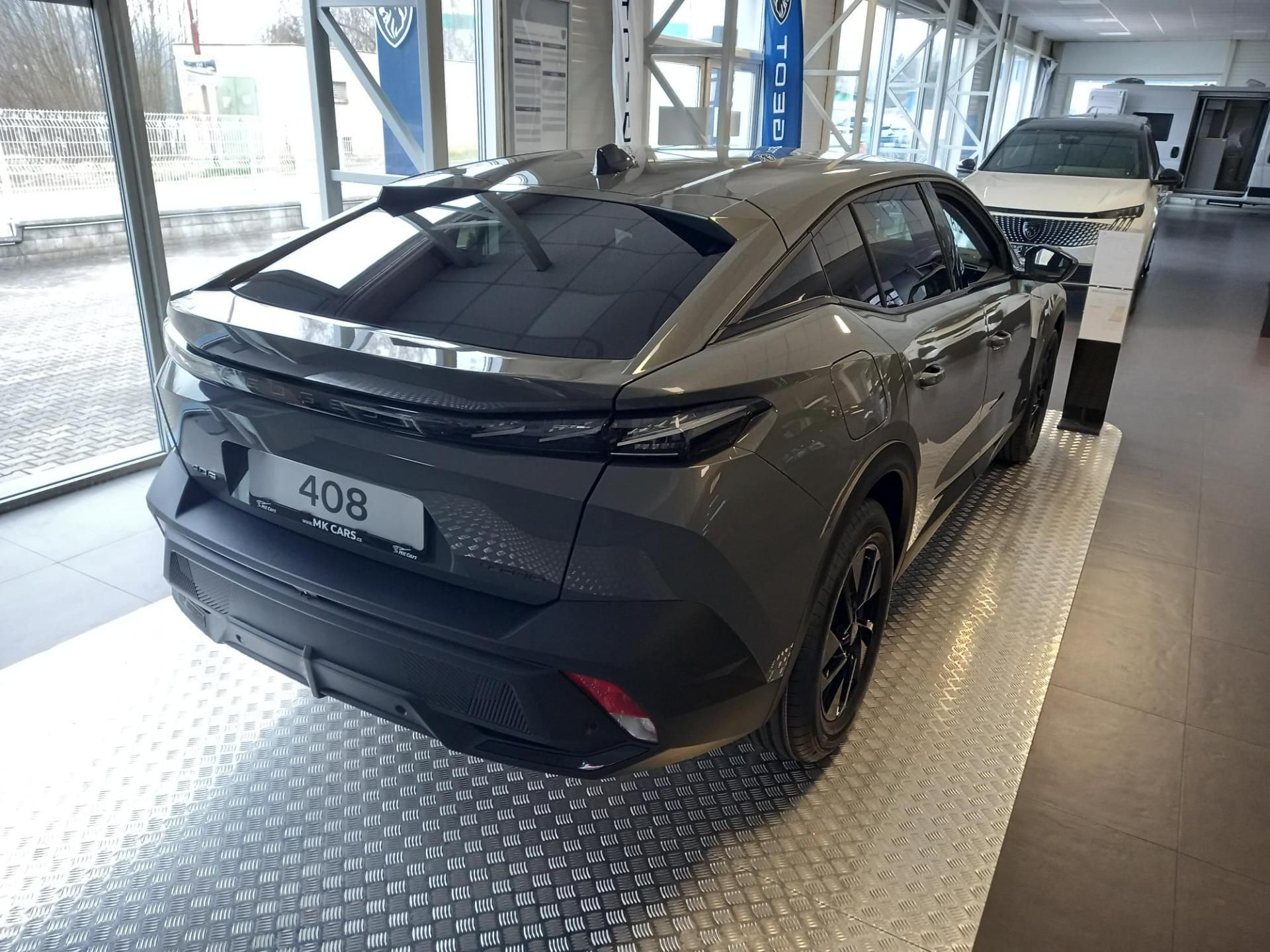 Peugeot 408, ALLURE Hybrid 145 e-DCS6 - fotka 3