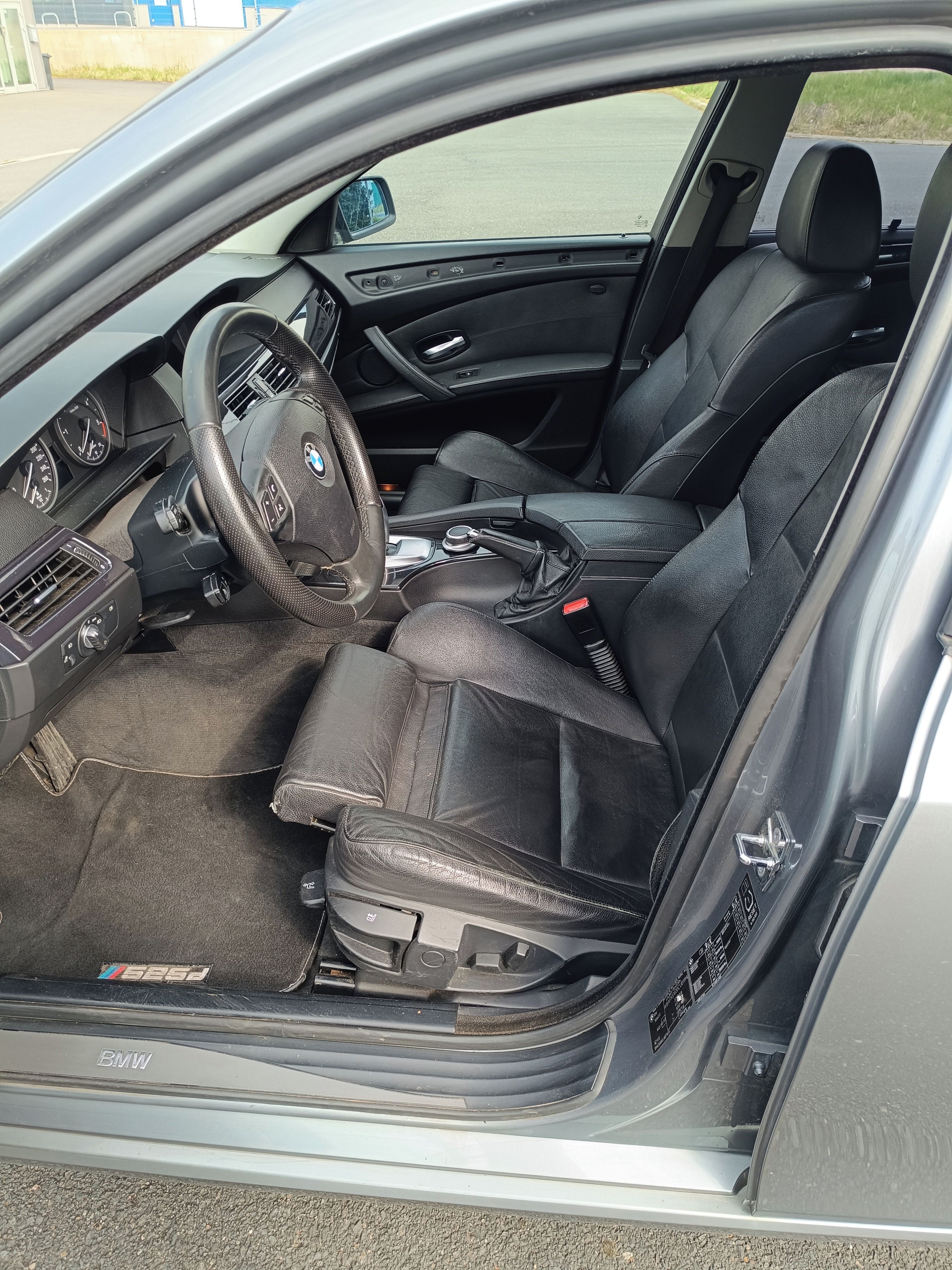 BMW Řada 5, BMW 525d Touring (E61), 145 kW - fotka 5