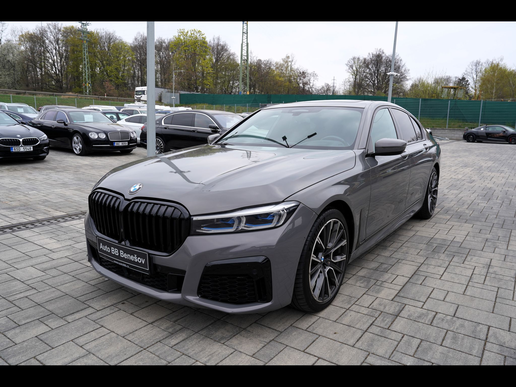 BMW Řada 7, 730d xDrive/Mpaket/9AT/Lasery - fotka 2