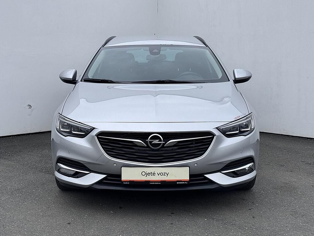 Opel Insignia, Sports Tourer 2.0 125 kW - fotka 4