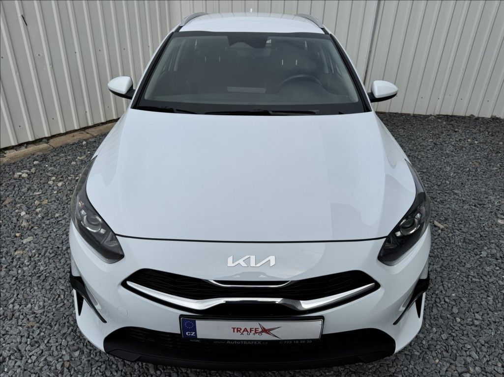 Kia Cee´d, 1,5 T-GDi Spin DPH 1.maj ČR - fotka 6