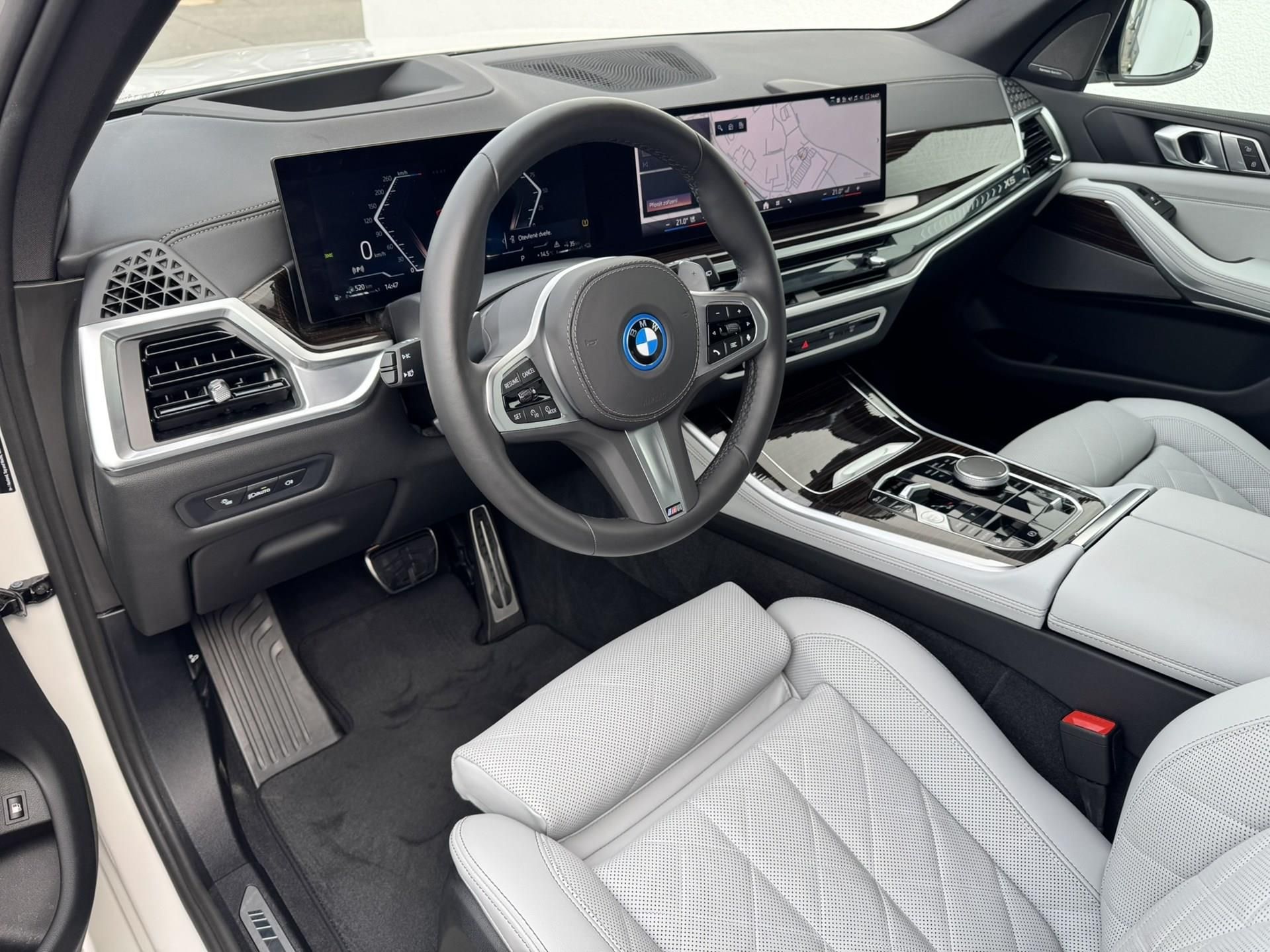 BMW X5, X5 xDrive50e Tažné Panorama - fotka 5