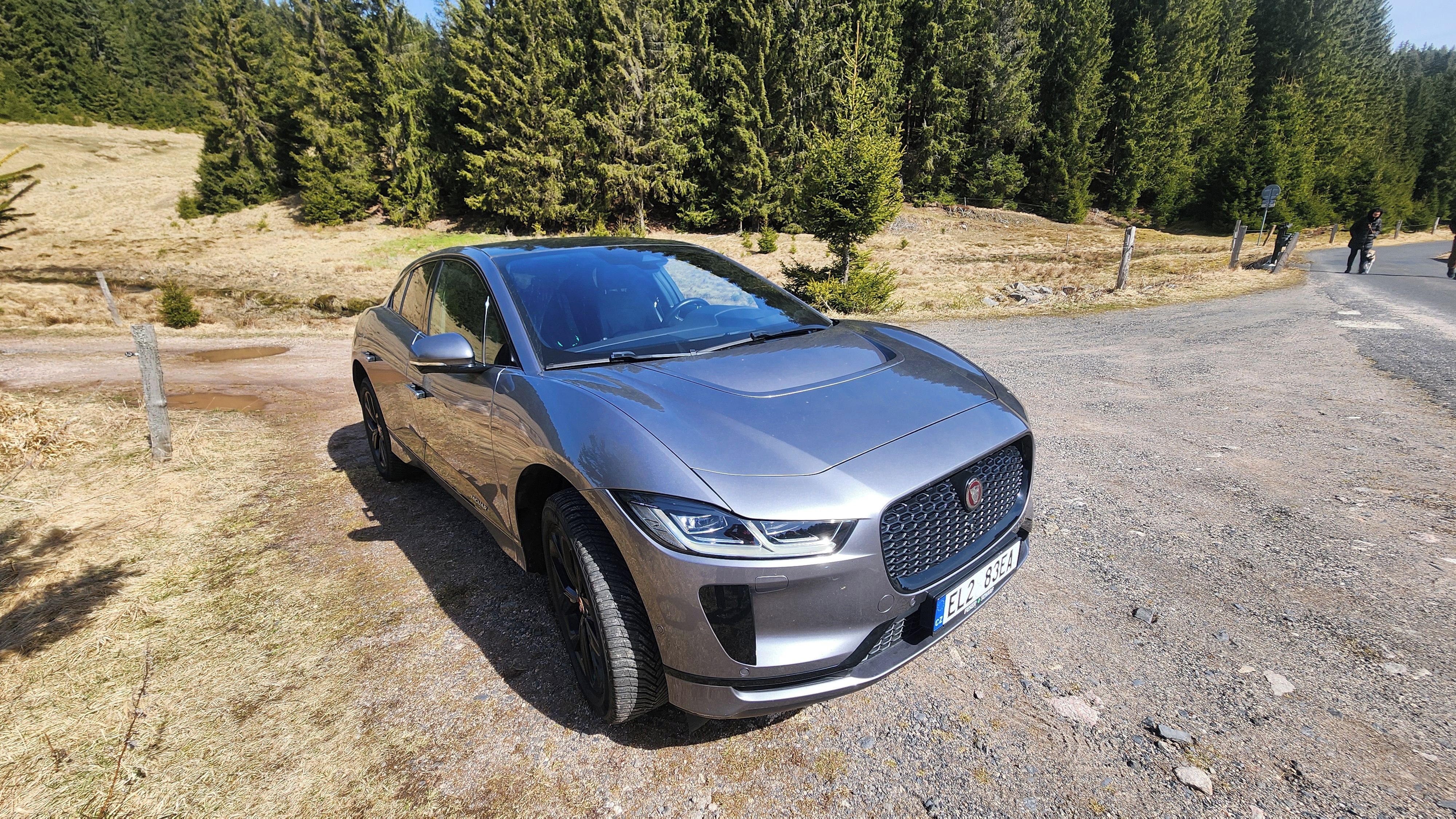 Jaguar I-Pace, I-PACE SE, 4x4 Winter Panorama - fotka 4