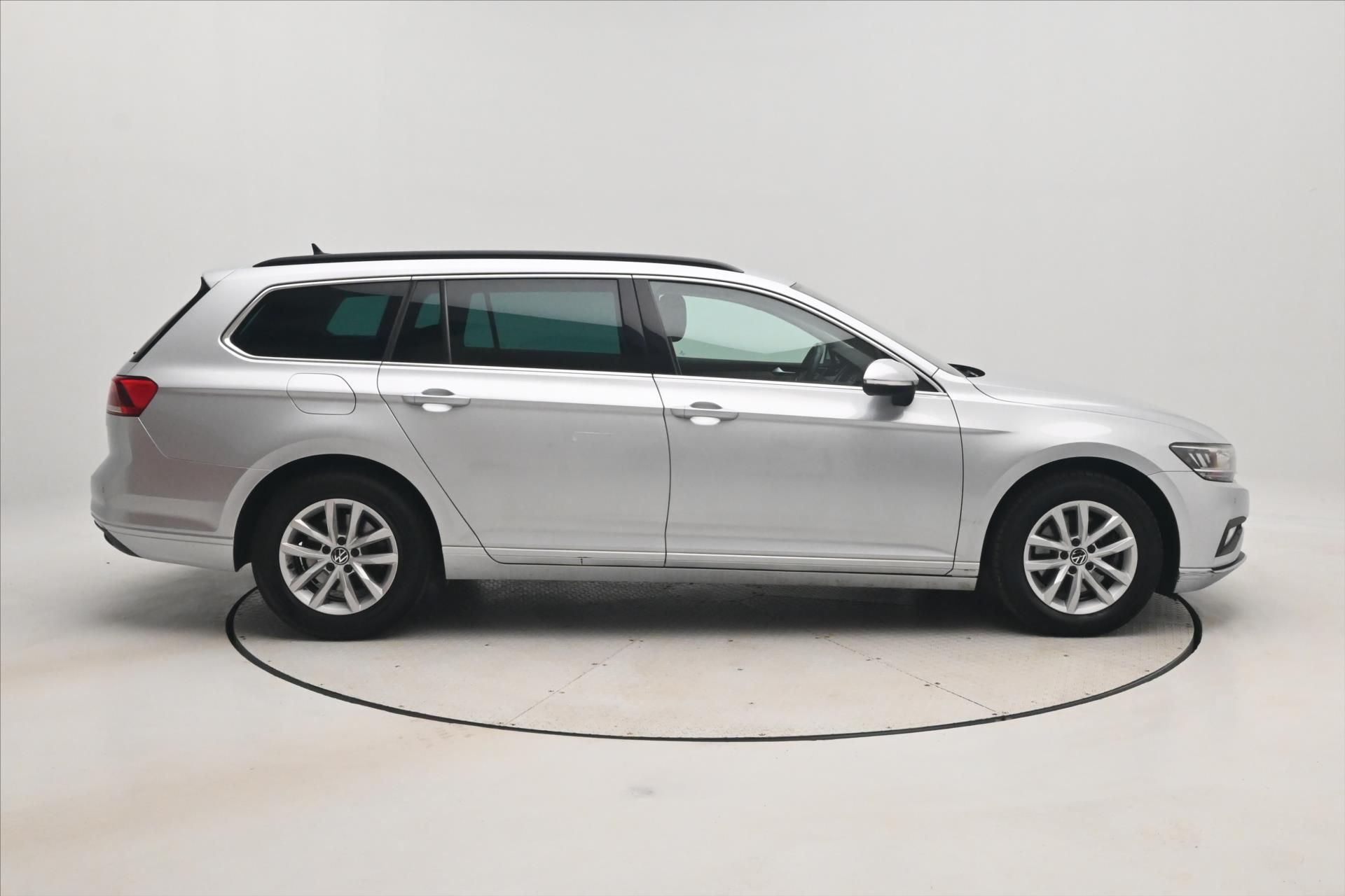 Volkswagen Passat, 2,0 TDI 110kW DSG Business VŮZ - fotka 4